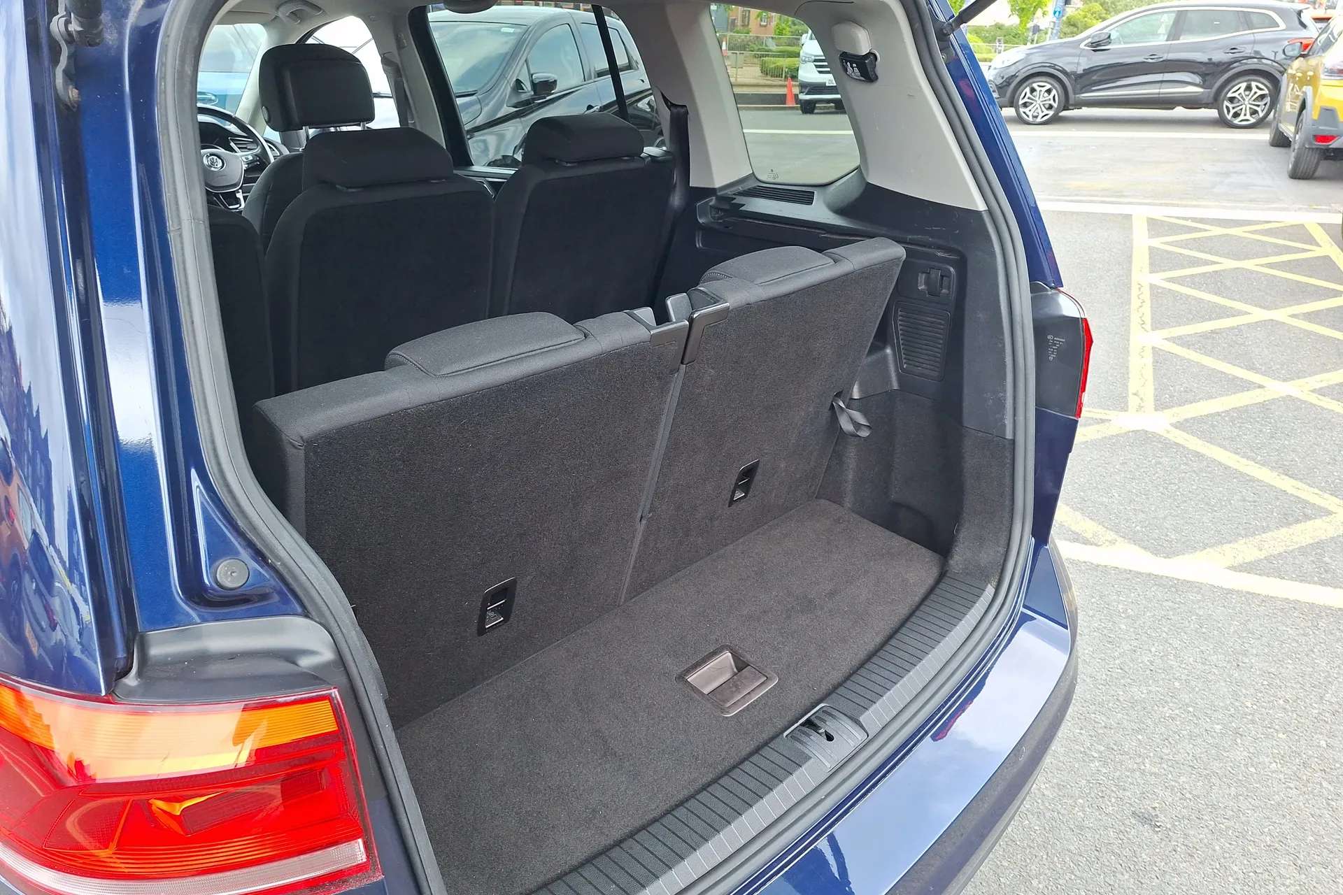 2019 VOLKSWAGEN TOURAN 2019 VOLKSWAGEN TOURAN