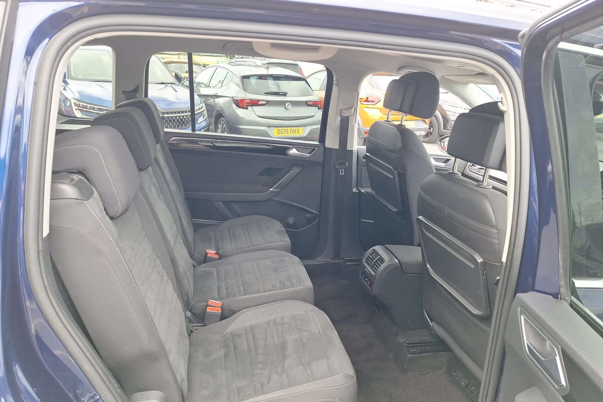 2019 VOLKSWAGEN TOURAN 2019 VOLKSWAGEN TOURAN