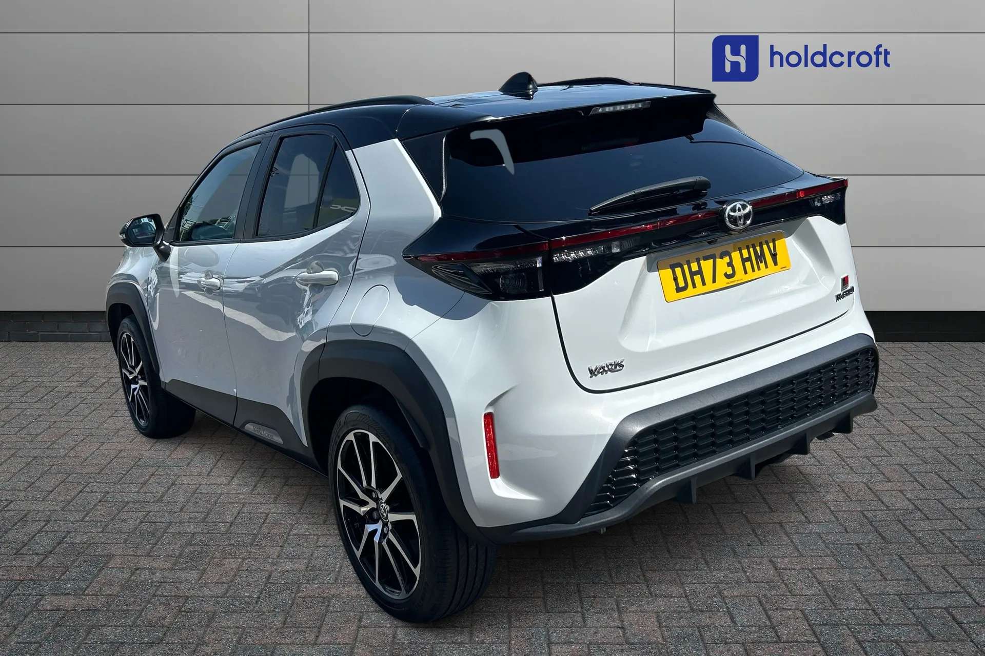 A 2023 TOYOTA YARIS CROSS 1.5 Hybrid GR Sport 5dr CVT A 2023 TOYOTA YARIS CROSS 1.5 Hybrid GR Sport 5dr CVT