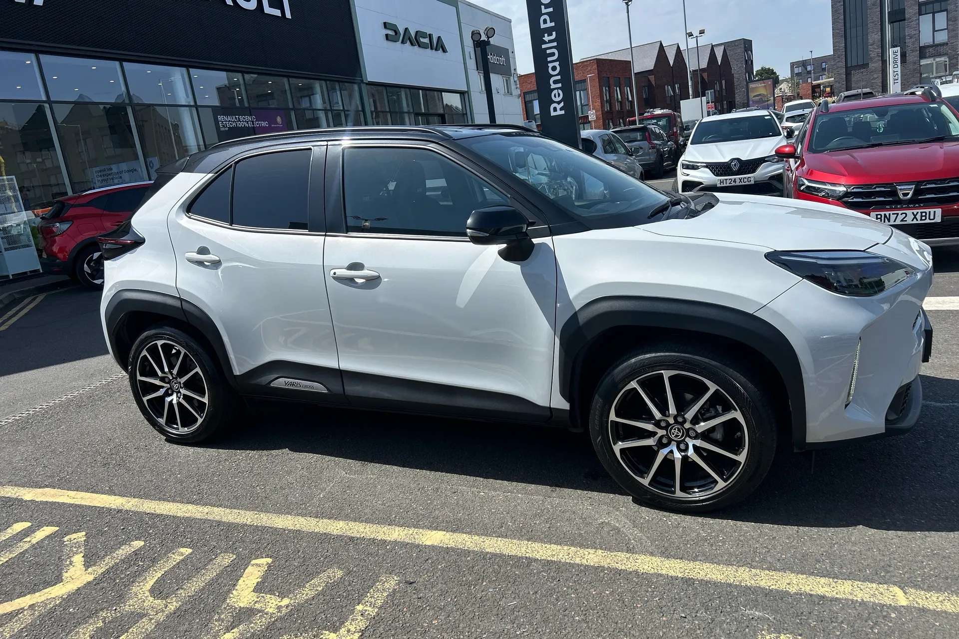 2023 TOYOTA YARIS CROSS 2023 TOYOTA YARIS CROSS