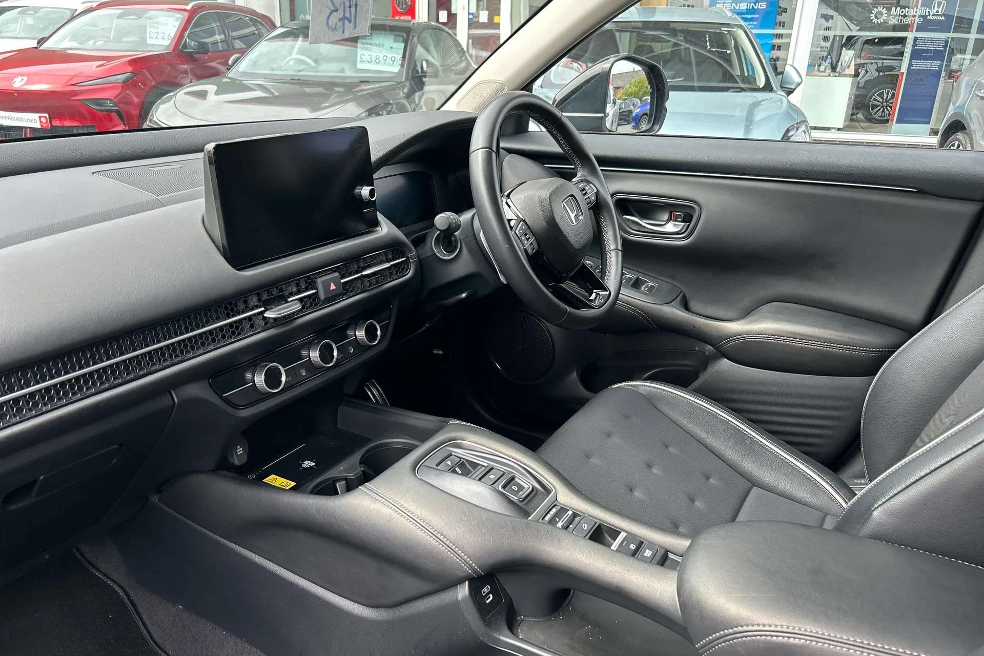 A 2024 HONDA ZR-V 2.0 eHEV Sport 5dr CVT A 2024 HONDA ZR-V 2.0 eHEV Sport 5dr CVT