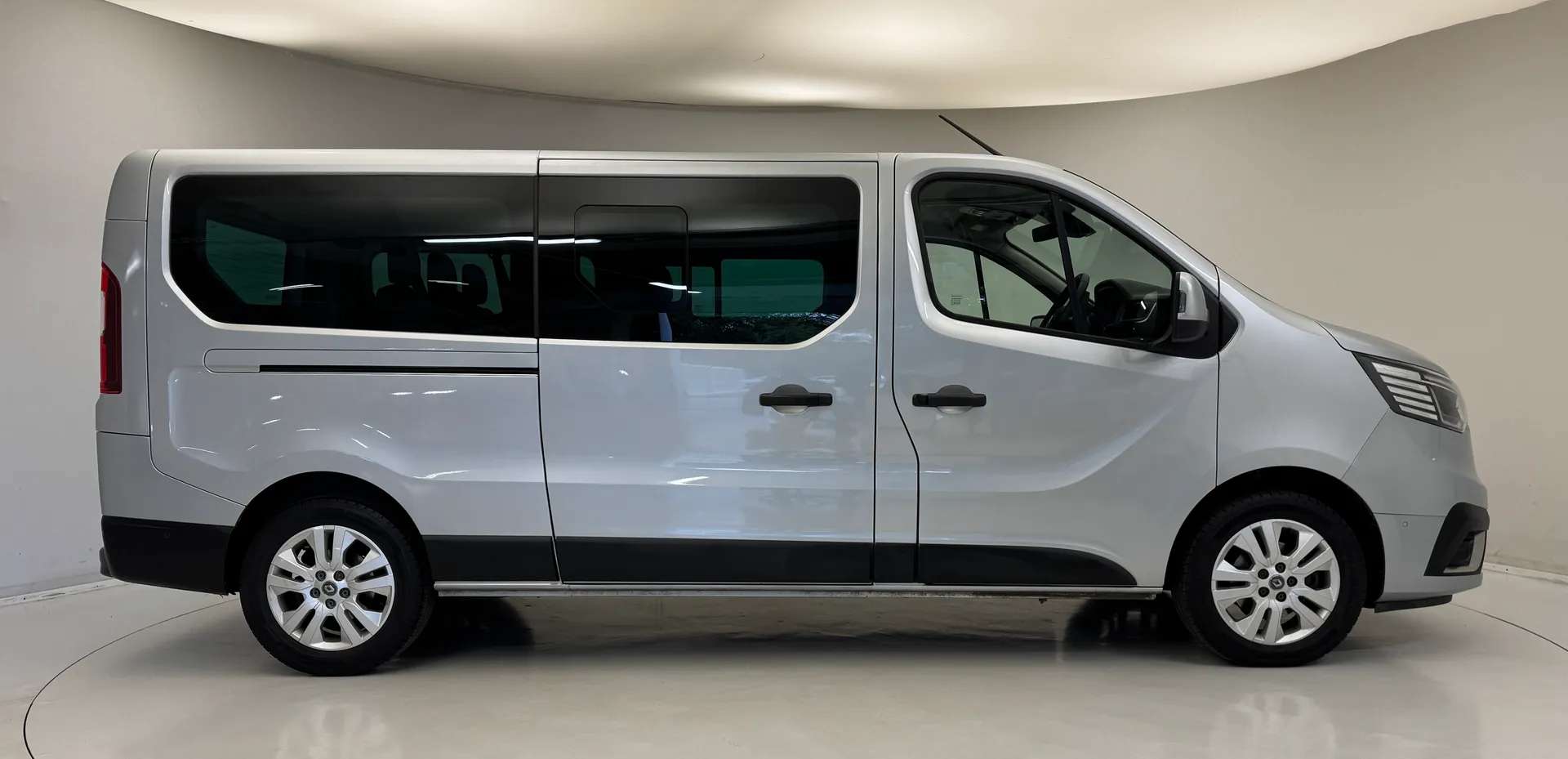 2023 RENAULT TRAFIC 2023 RENAULT TRAFIC