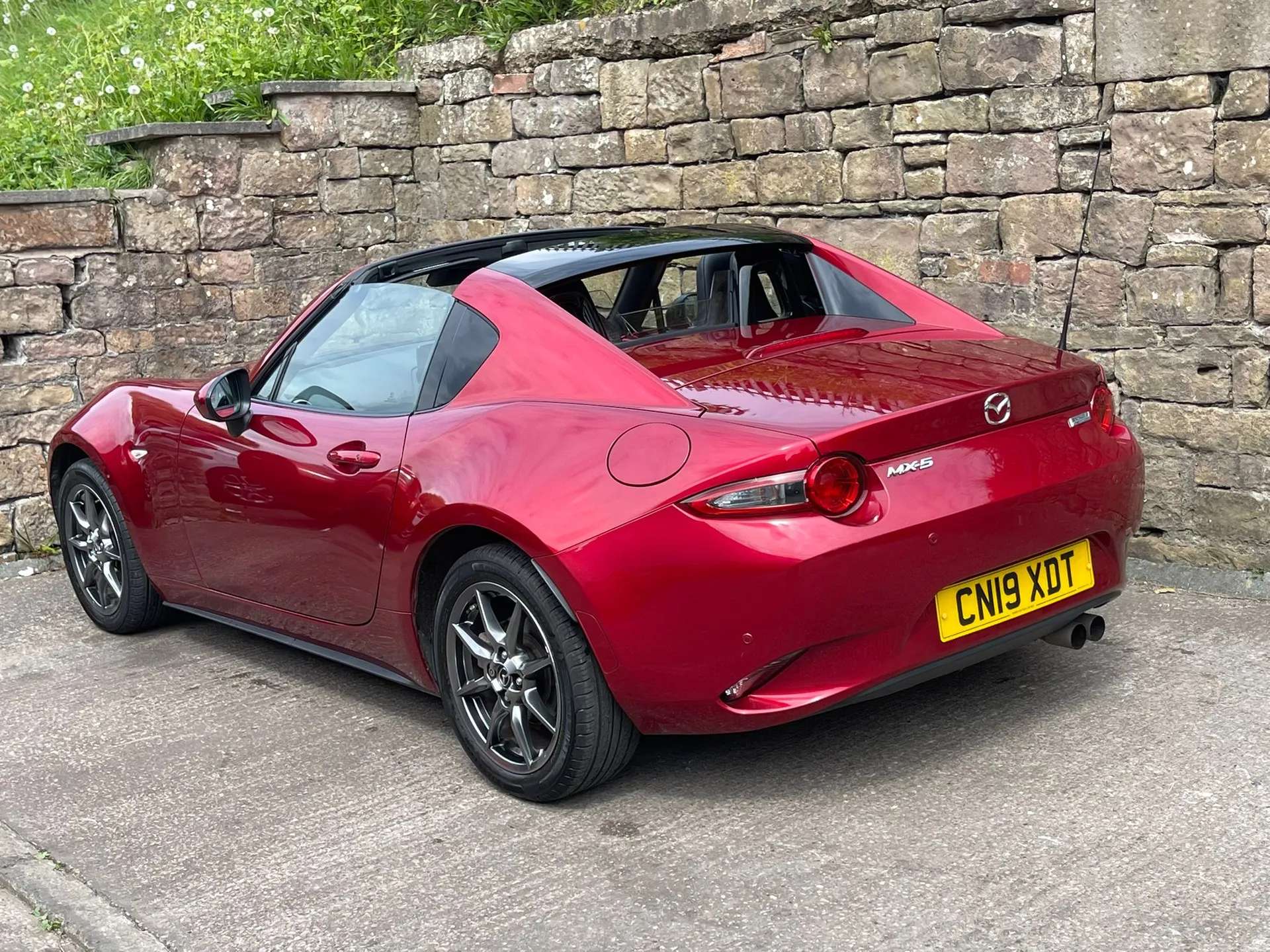 2019 MAZDA MX-5 2019 MAZDA MX-5