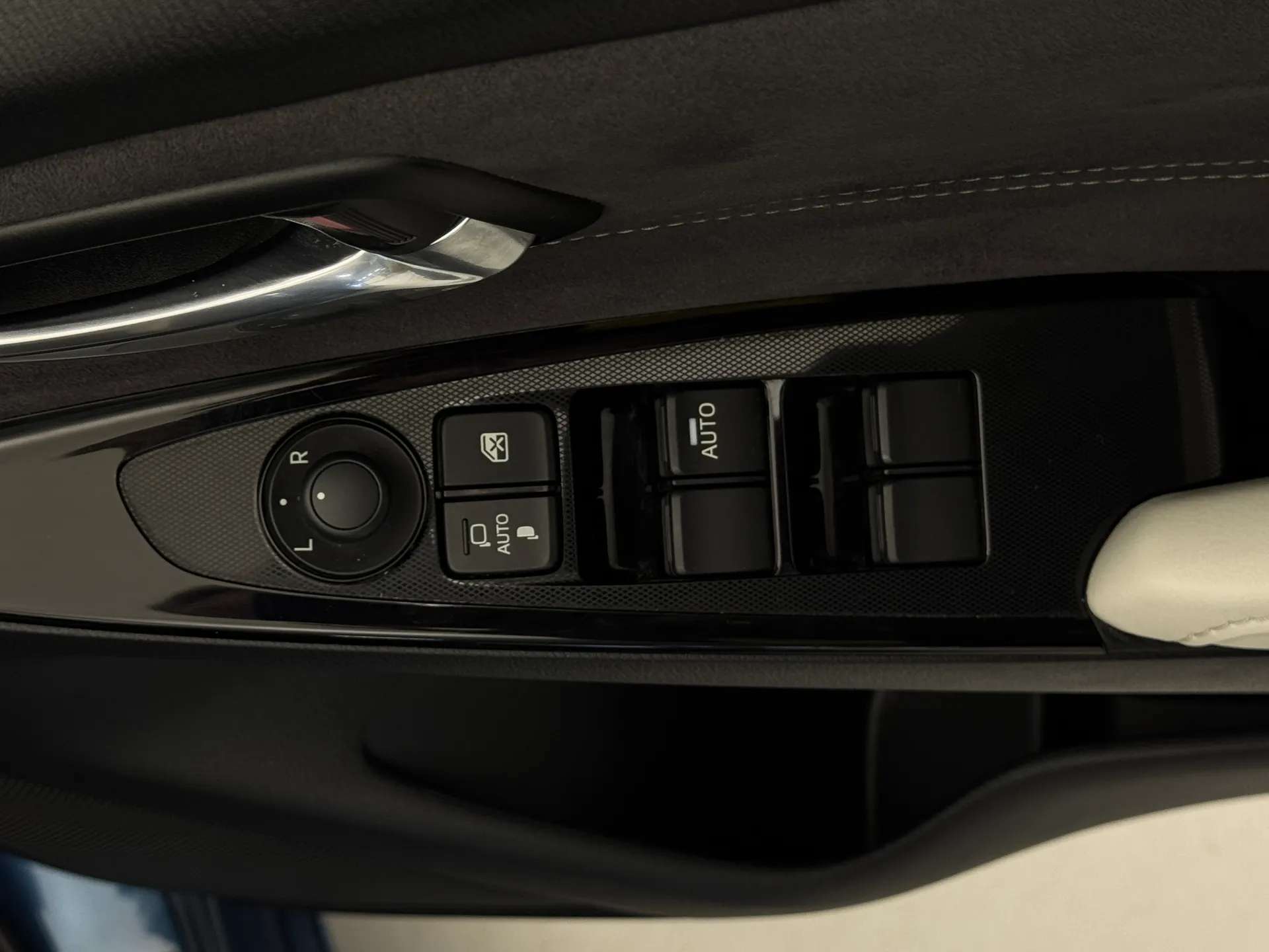 2020 MAZDA MAZDA2 2020 MAZDA MAZDA2