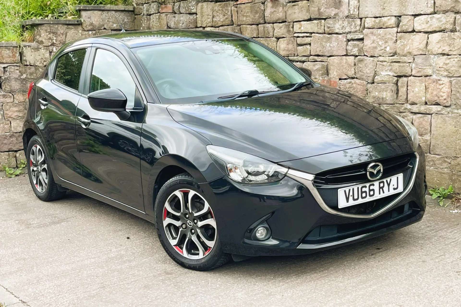 A 2016 MAZDA MAZDA2 1.5 115 Sport Nav 5dr âBLUETOOTHâ12 MONTH WARRANTYâ A 2016 MAZDA MAZDA2 1.5 115 Sport Nav 5dr âBLUETOOTHâ12 MONTH WARRANTYâ