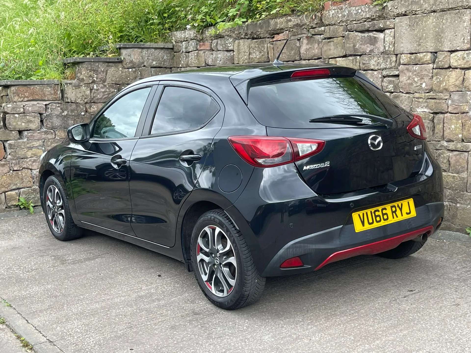 A 2016 MAZDA MAZDA2 1.5 115 Sport Nav 5dr âBLUETOOTHâ12 MONTH WARRANTYâ A 2016 MAZDA MAZDA2 1.5 115 Sport Nav 5dr âBLUETOOTHâ12 MONTH WARRANTYâ