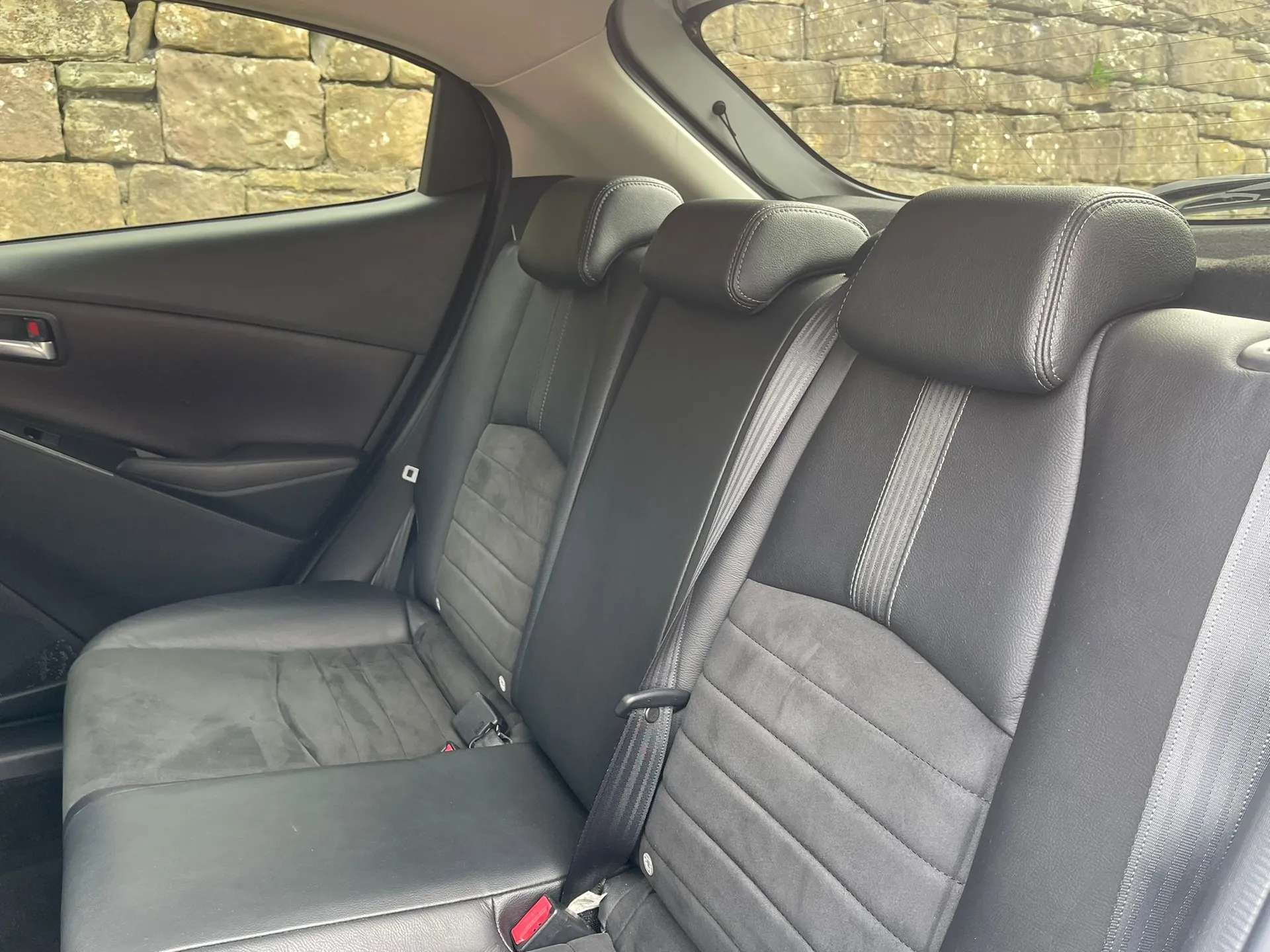 2018 MAZDA MAZDA2 2018 MAZDA MAZDA2