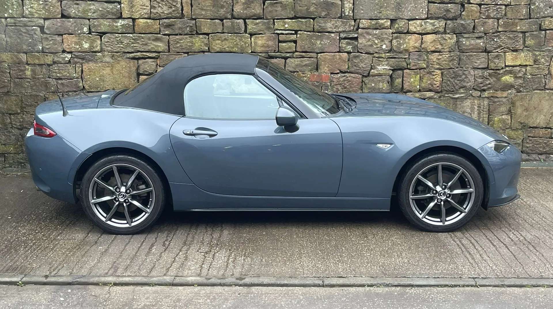 2020 MAZDA MX-5 2020 MAZDA MX-5