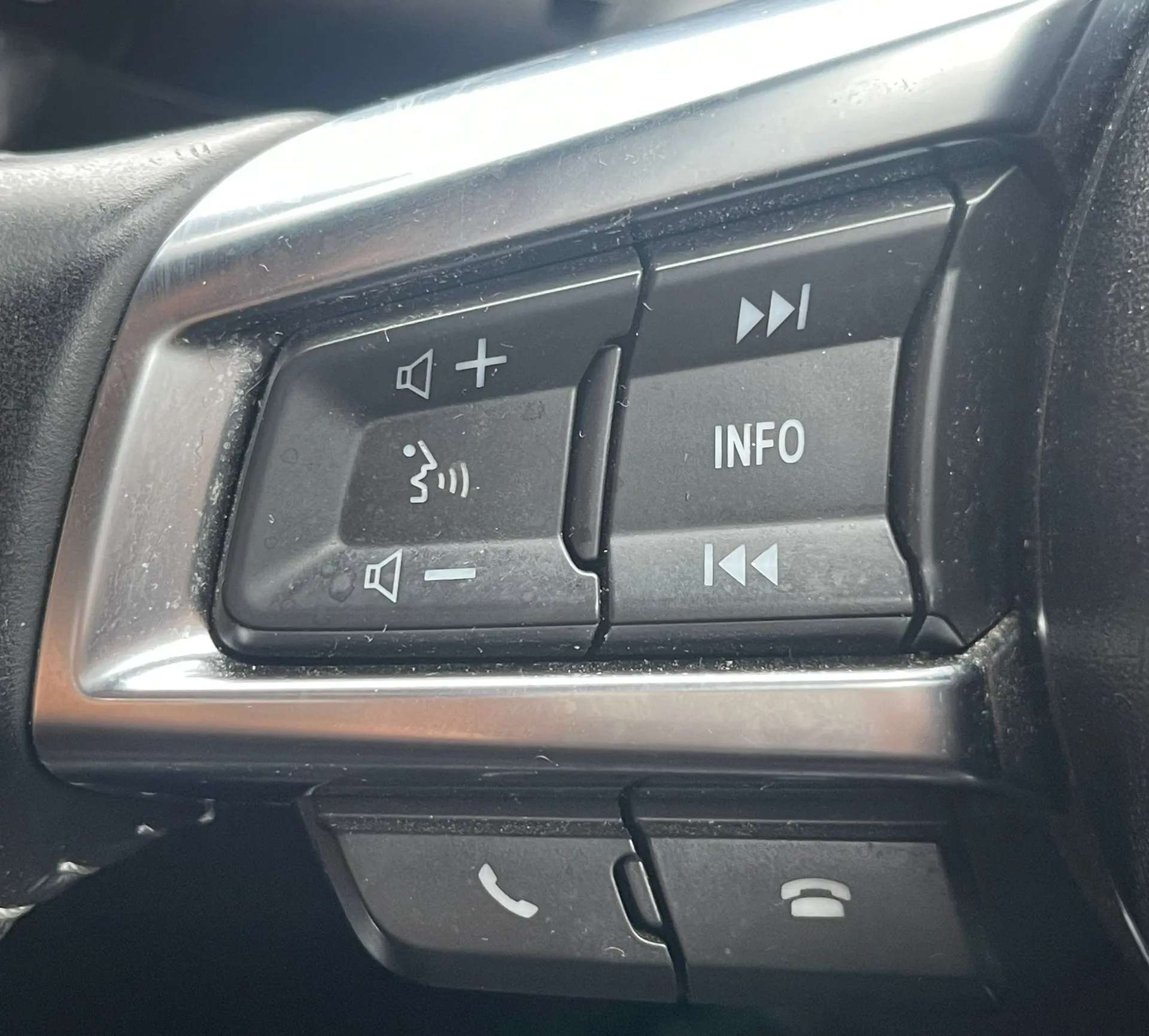 2020 MAZDA MX-5 2020 MAZDA MX-5