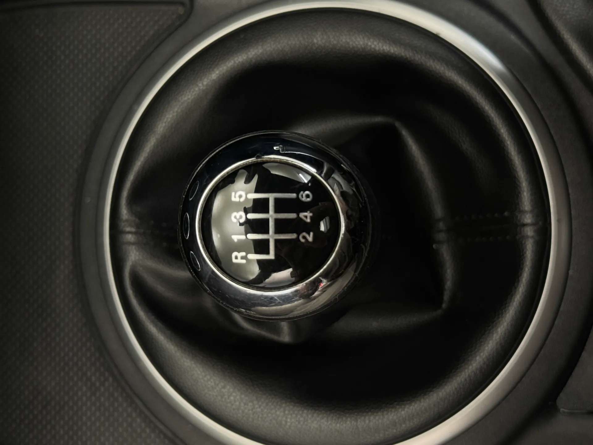 2010 MAZDA MX-5 2010 MAZDA MX-5