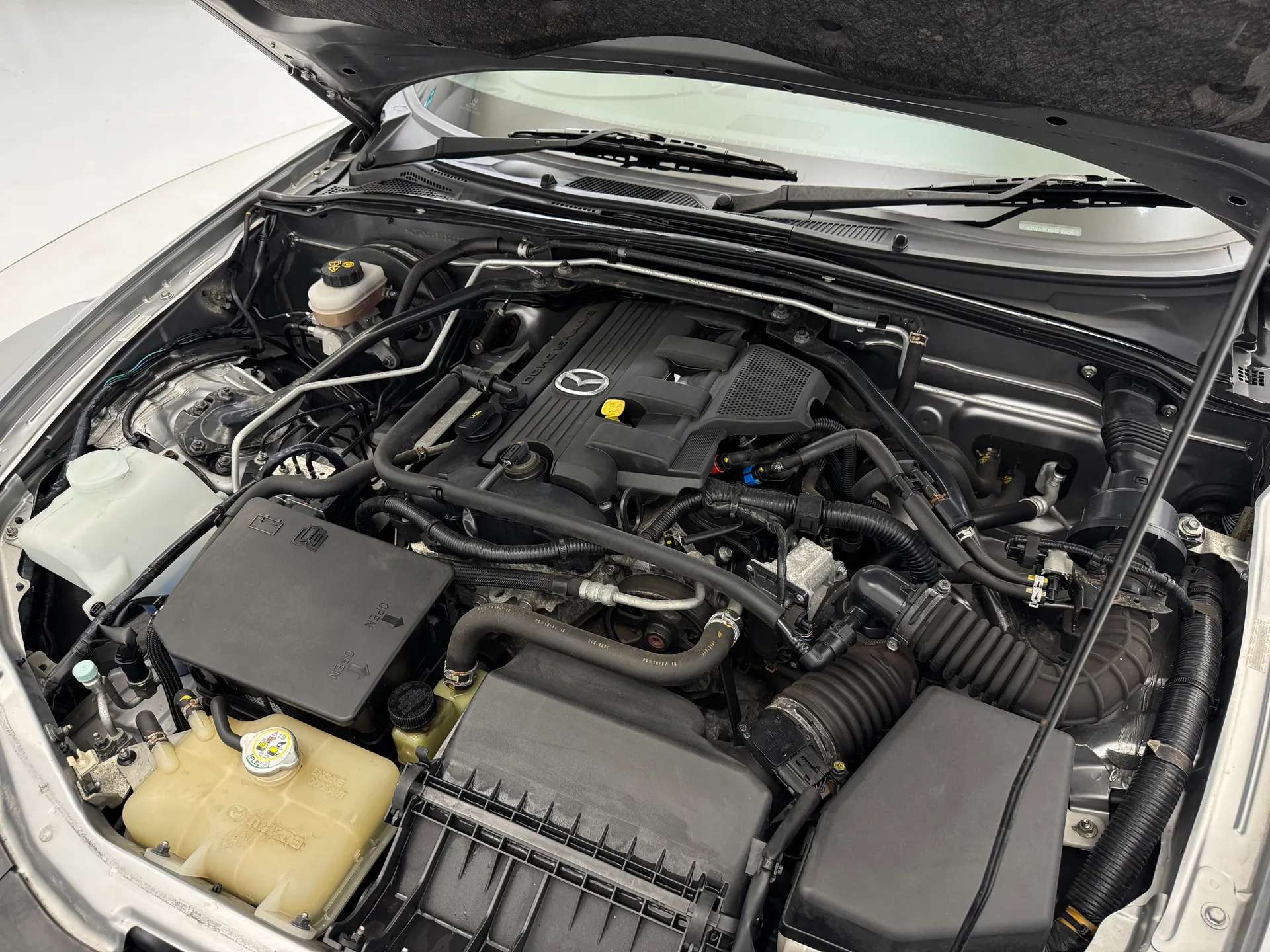 2010 MAZDA MX-5 2010 MAZDA MX-5