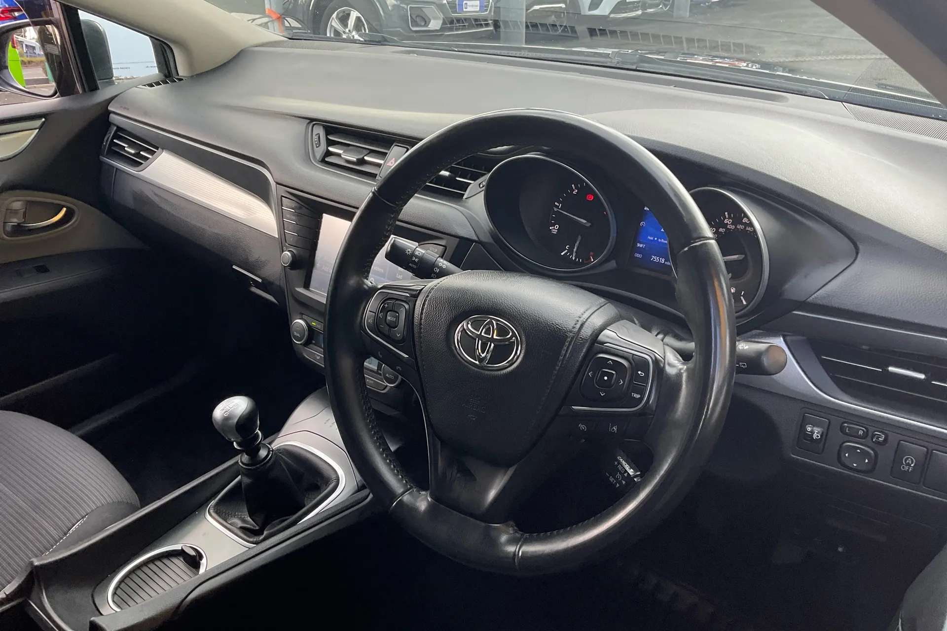 2018 TOYOTA AVENSIS 2018 TOYOTA AVENSIS