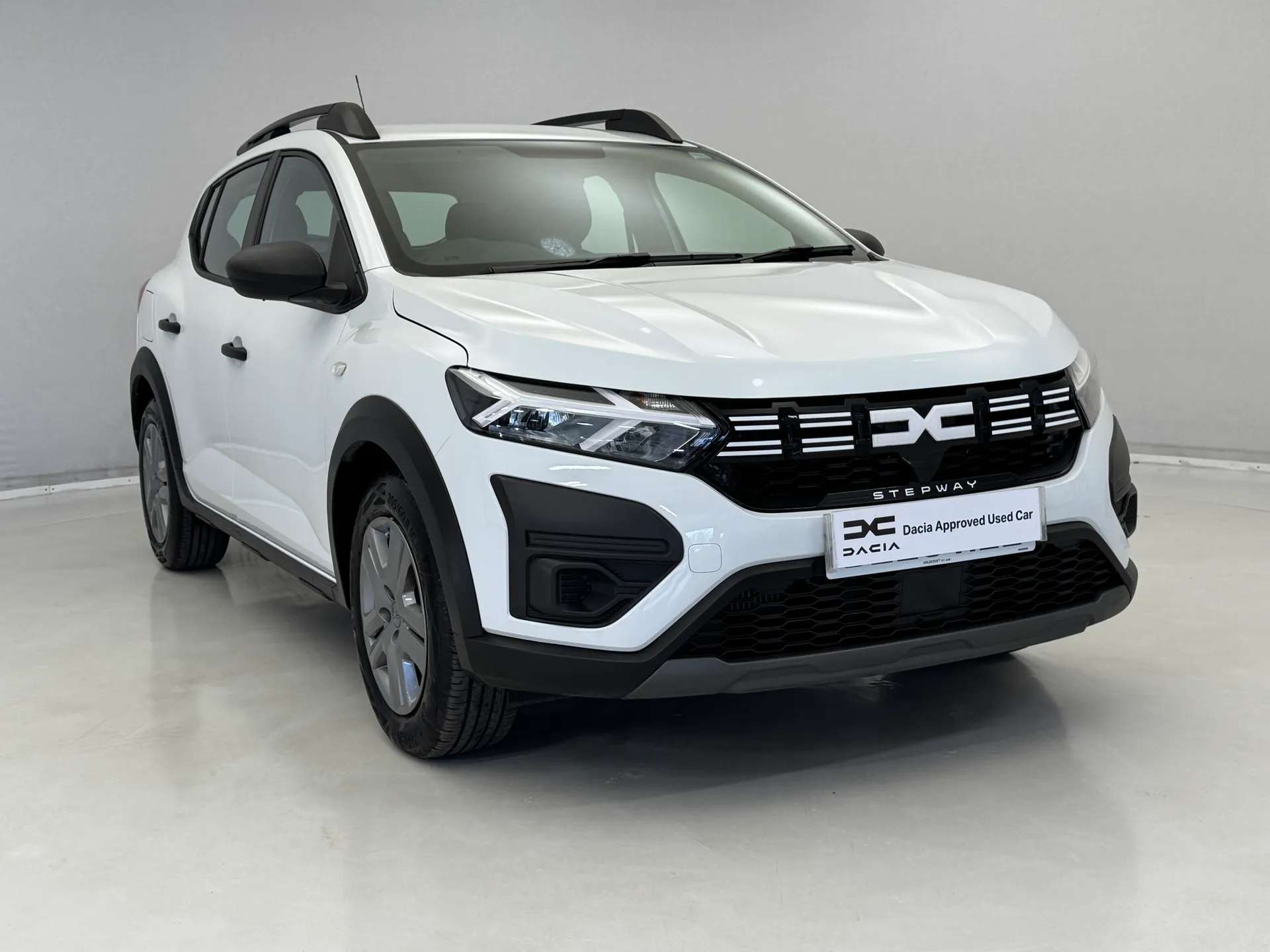 A 2024 DACIA SANDERO STEPWAY 1.0 TCe Essential 5dr A 2024 DACIA SANDERO STEPWAY 1.0 TCe Essential 5dr
