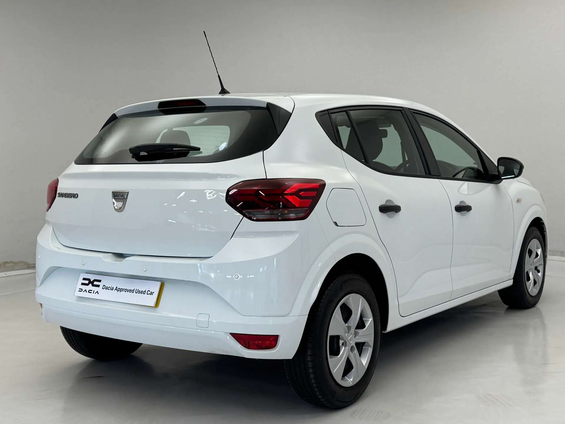 A 2022 DACIA SANDERO 1.0 SCe Essential 5dr A 2022 DACIA SANDERO 1.0 SCe Essential 5dr