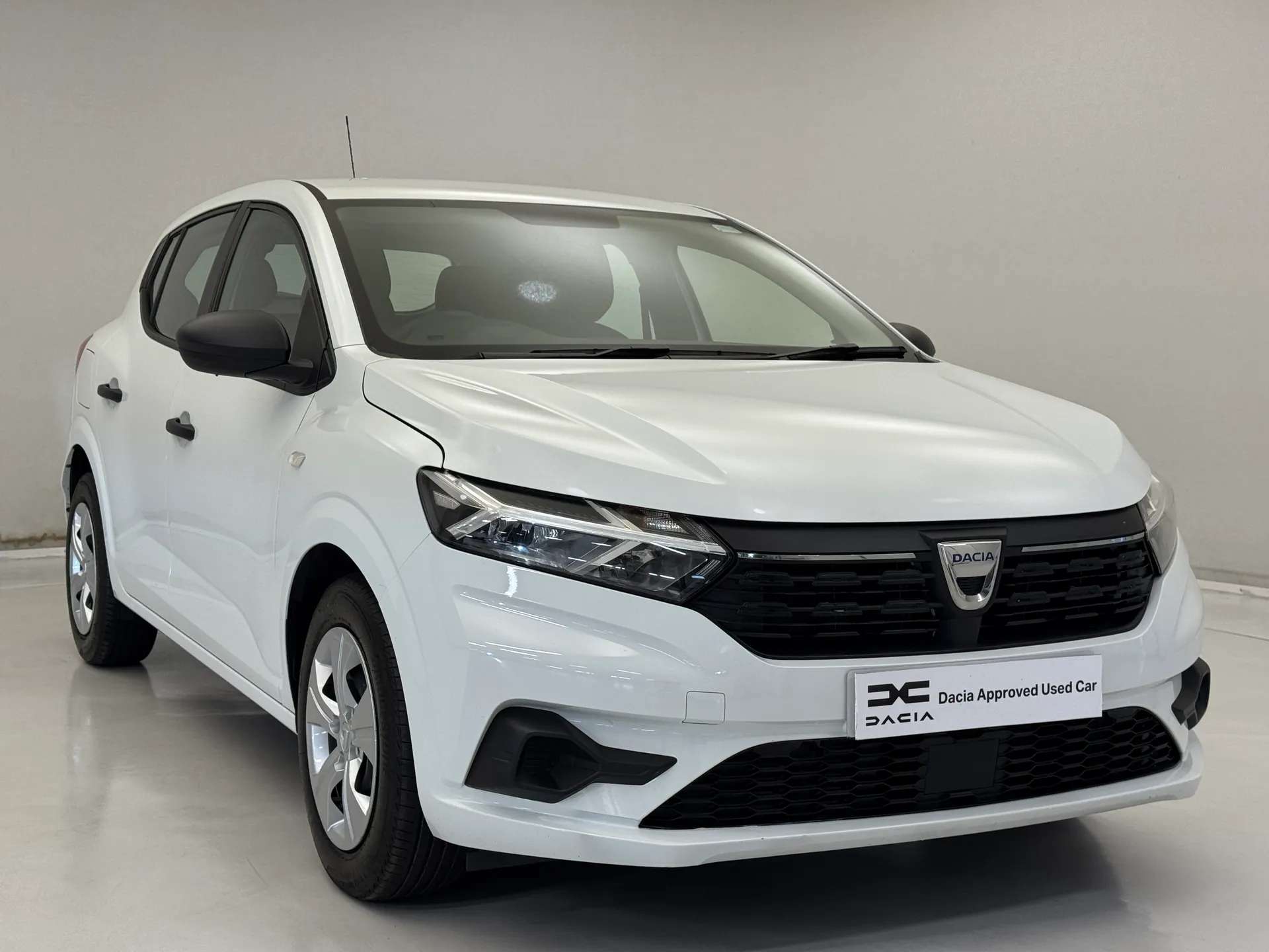 A 2022 DACIA SANDERO 1.0 SCe Essential 5dr A 2022 DACIA SANDERO 1.0 SCe Essential 5dr
