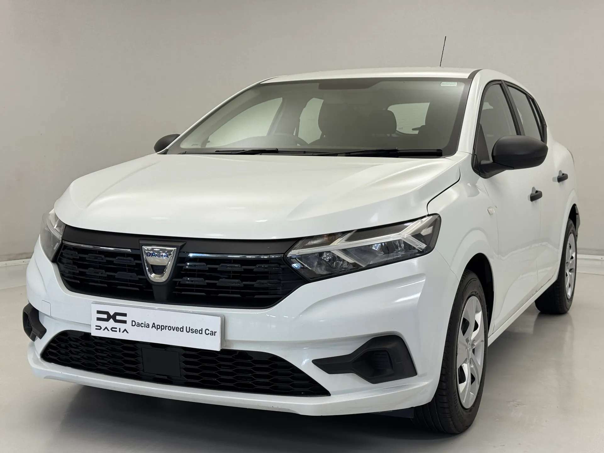 A 2022 DACIA SANDERO 1.0 SCe Essential 5dr A 2022 DACIA SANDERO 1.0 SCe Essential 5dr