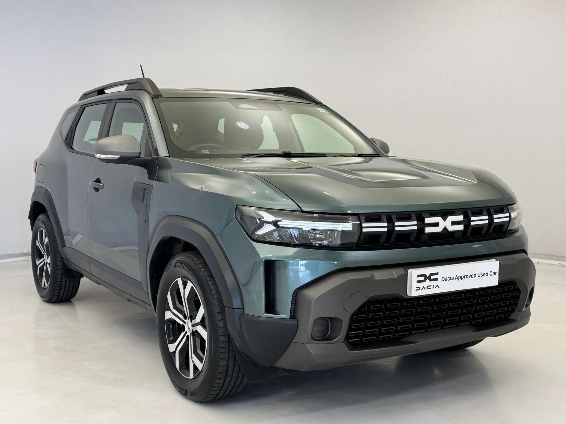 A 2025 DACIA DUSTER 1.6 Hybrid 140 Expression 5dr Auto A 2025 DACIA DUSTER 1.6 Hybrid 140 Expression 5dr Auto