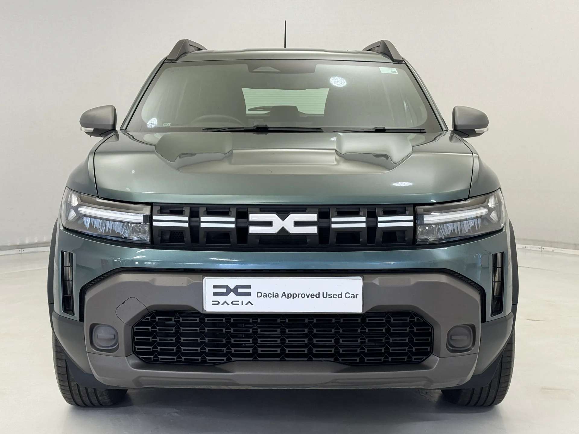 A 2025 DACIA DUSTER 1.6 Hybrid 140 Expression 5dr Auto A 2025 DACIA DUSTER 1.6 Hybrid 140 Expression 5dr Auto