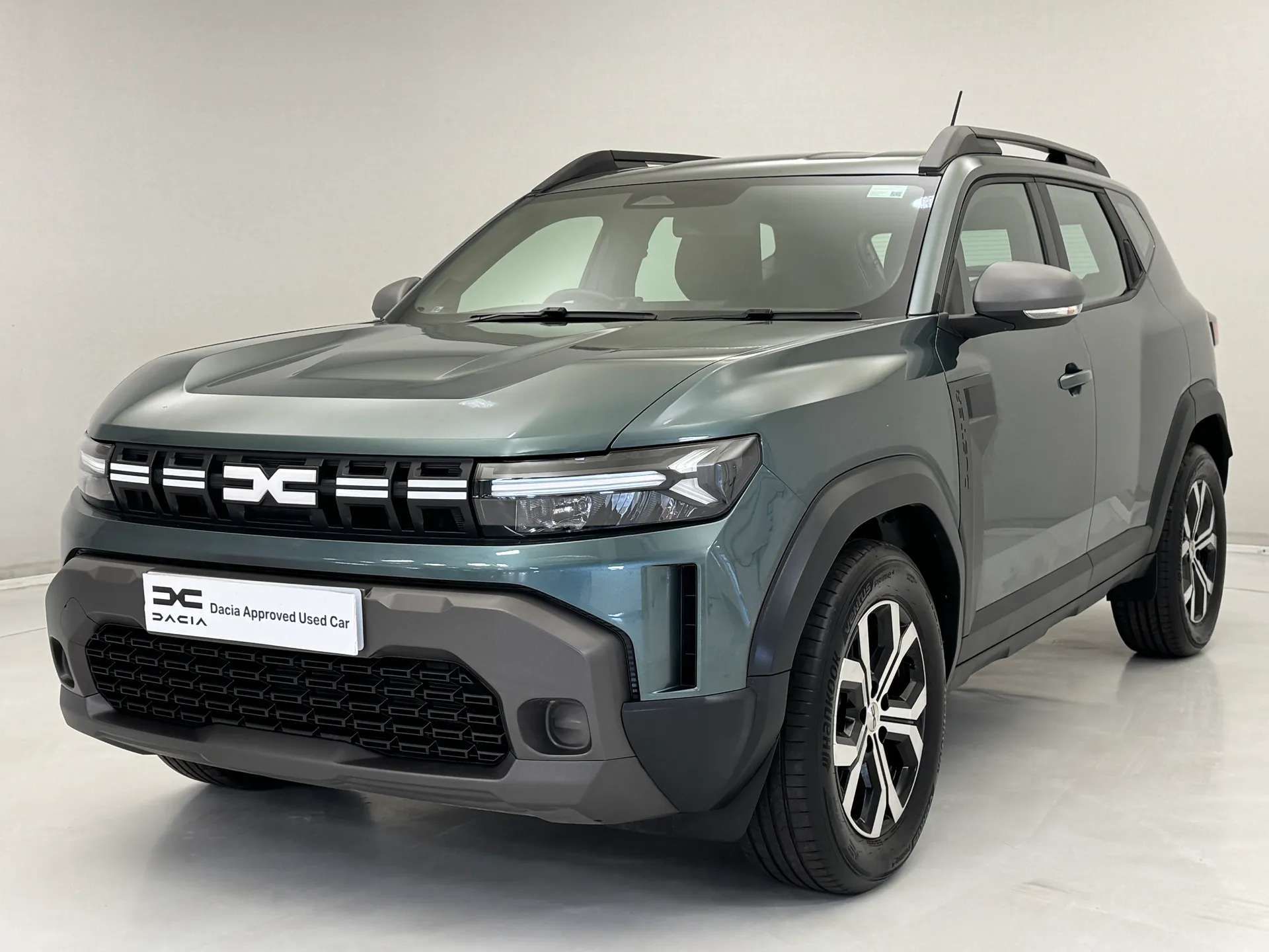 A 2025 DACIA DUSTER 1.6 Hybrid 140 Expression 5dr Auto A 2025 DACIA DUSTER 1.6 Hybrid 140 Expression 5dr Auto