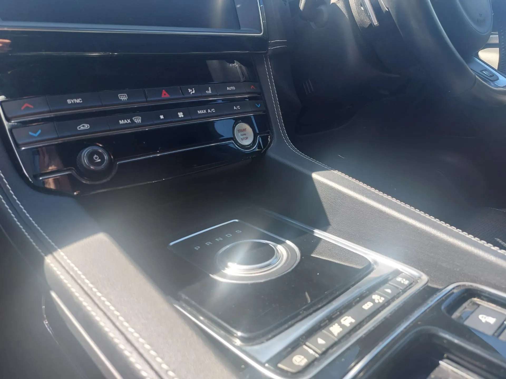 2021 JAGUAR F-PACE 2021 JAGUAR F-PACE