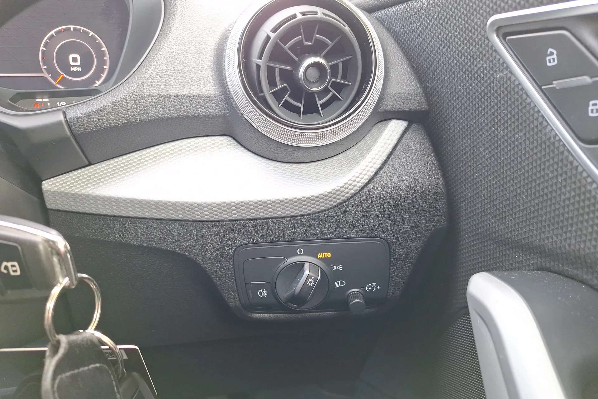 2023 AUDI Q2 2023 AUDI Q2