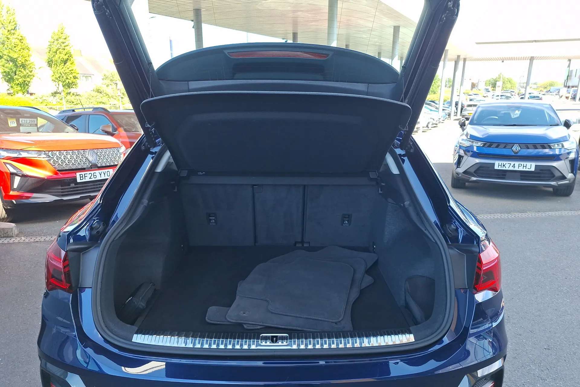 2023 AUDI Q3 2023 AUDI Q3