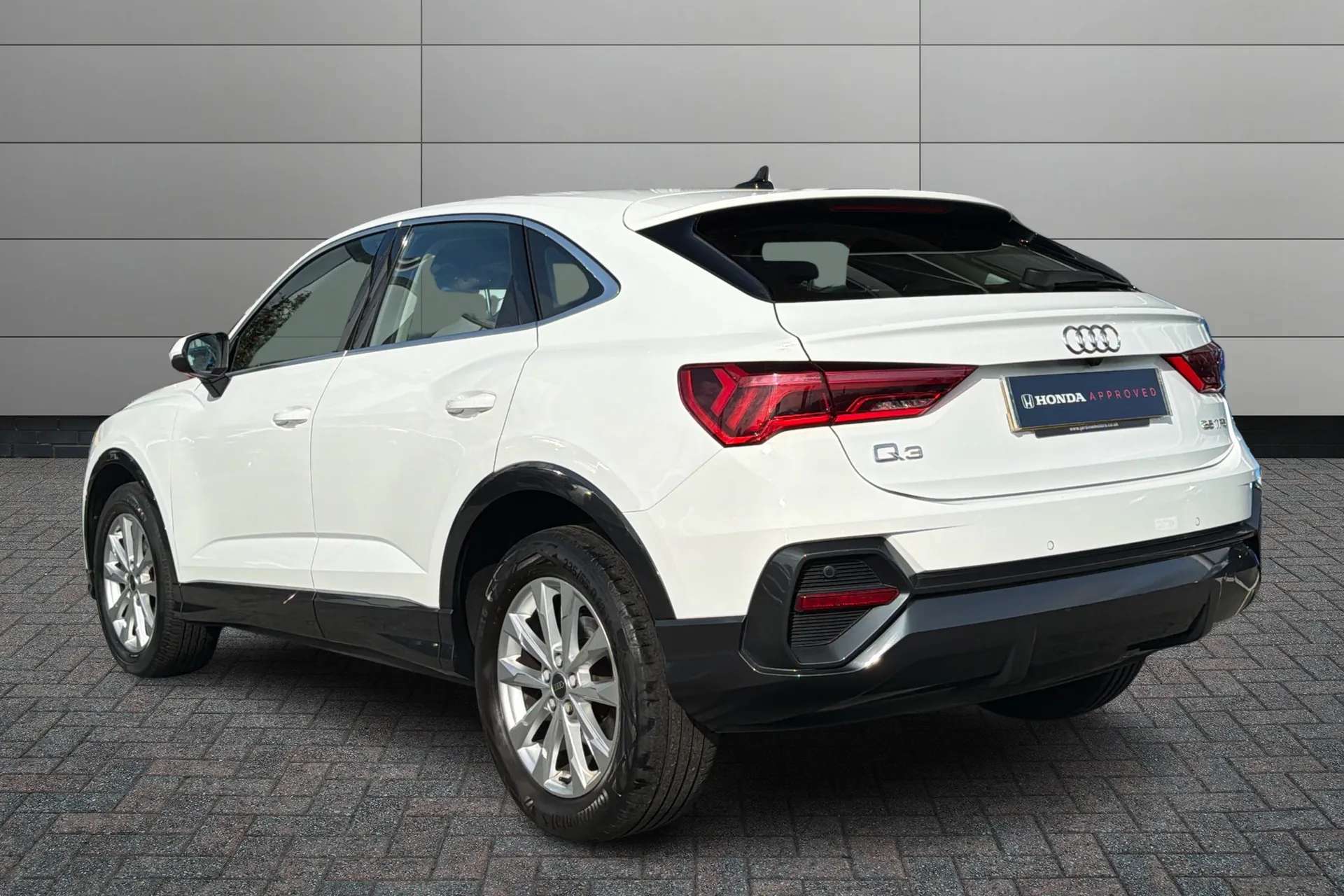 A 2023 AUDI Q3 35 TFSI Sport 5dr S Tronic A 2023 AUDI Q3 35 TFSI Sport 5dr S Tronic