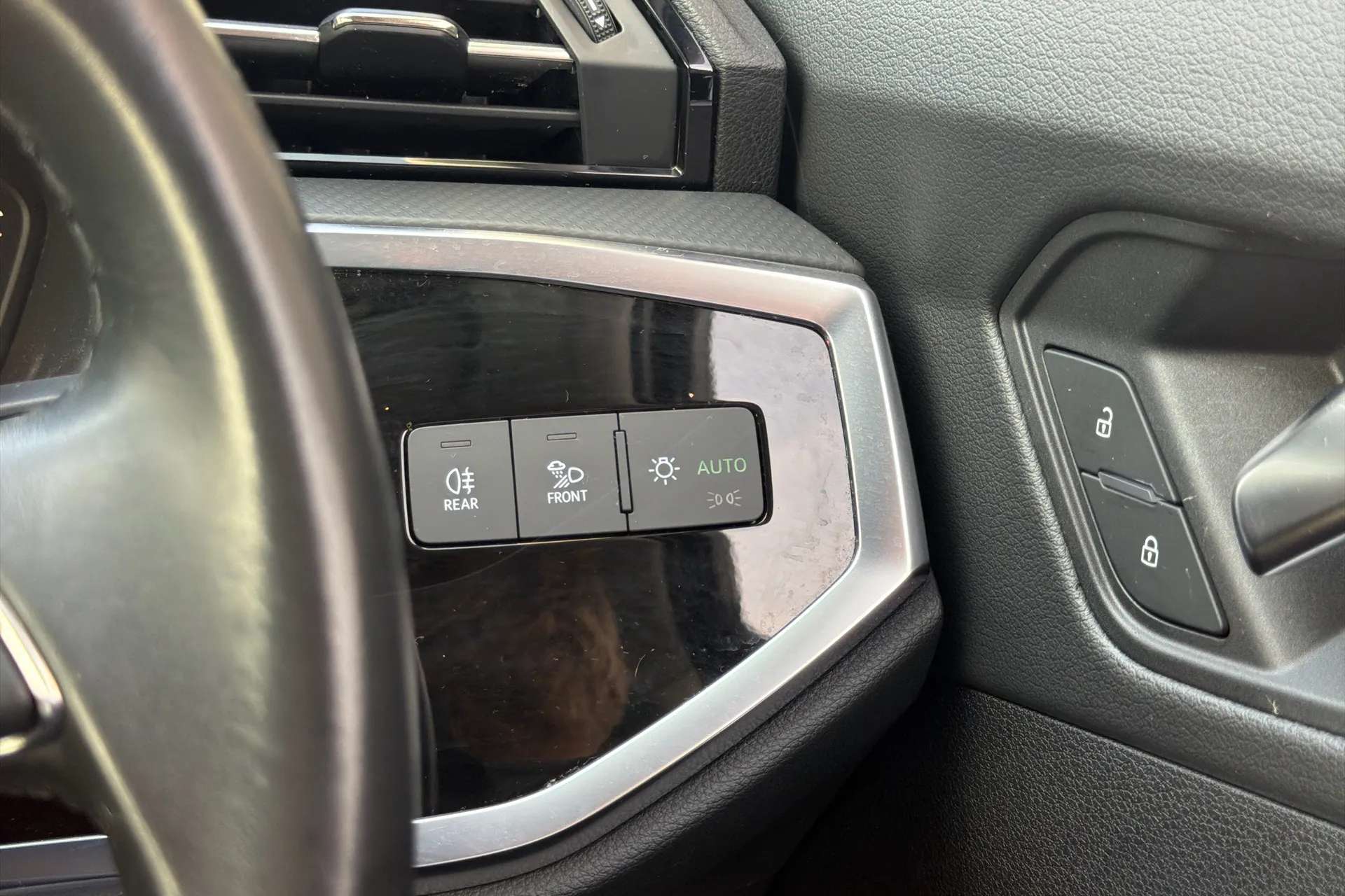2023 AUDI Q3 2023 AUDI Q3