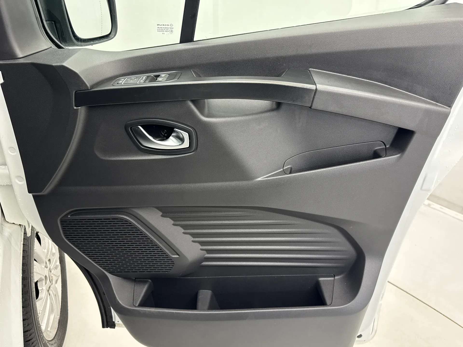 2023 RENAULT TRAFIC 2023 RENAULT TRAFIC