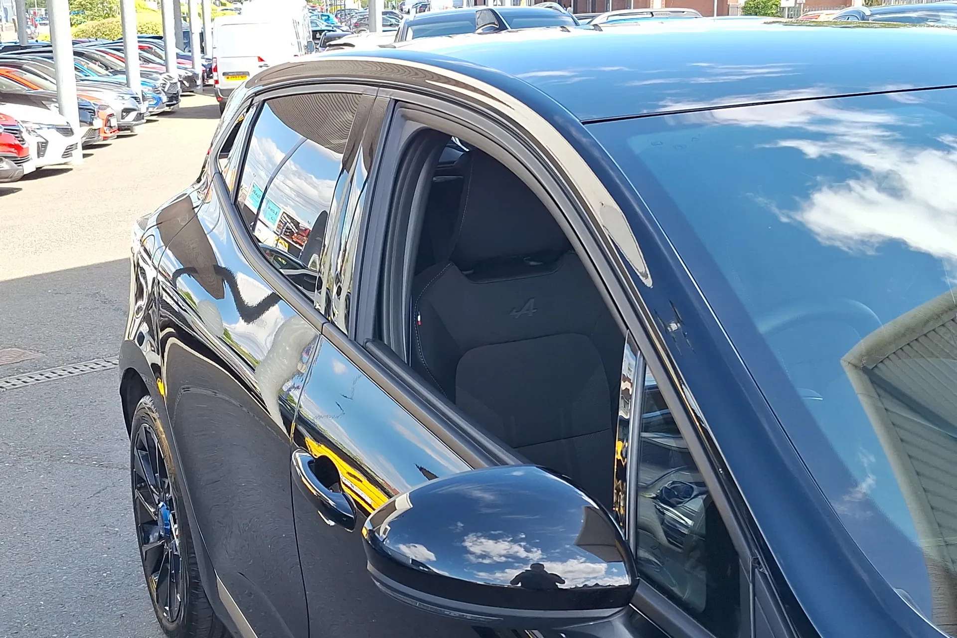 2024 RENAULT CLIO 2024 RENAULT CLIO