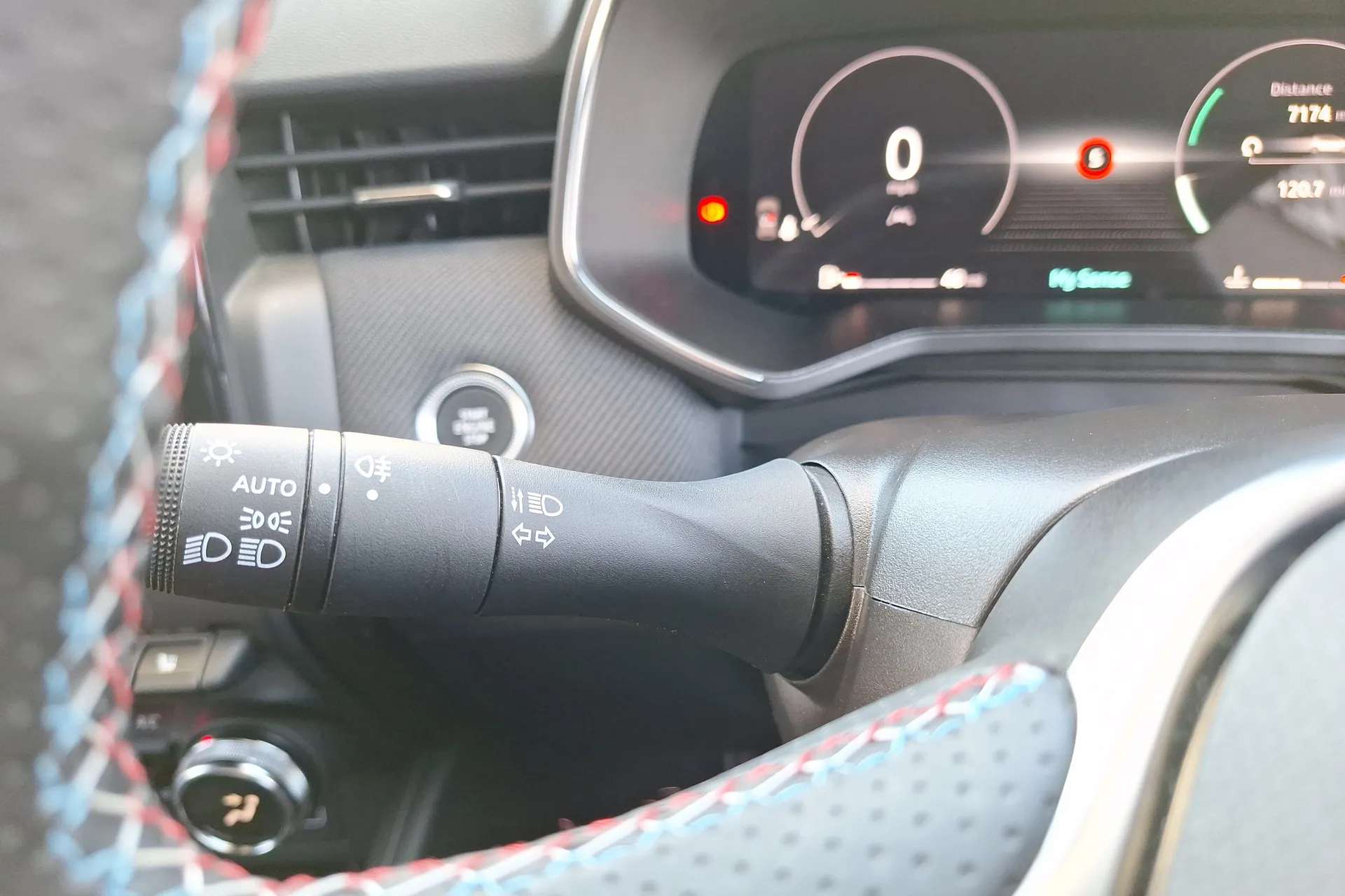 2024 RENAULT CLIO 2024 RENAULT CLIO