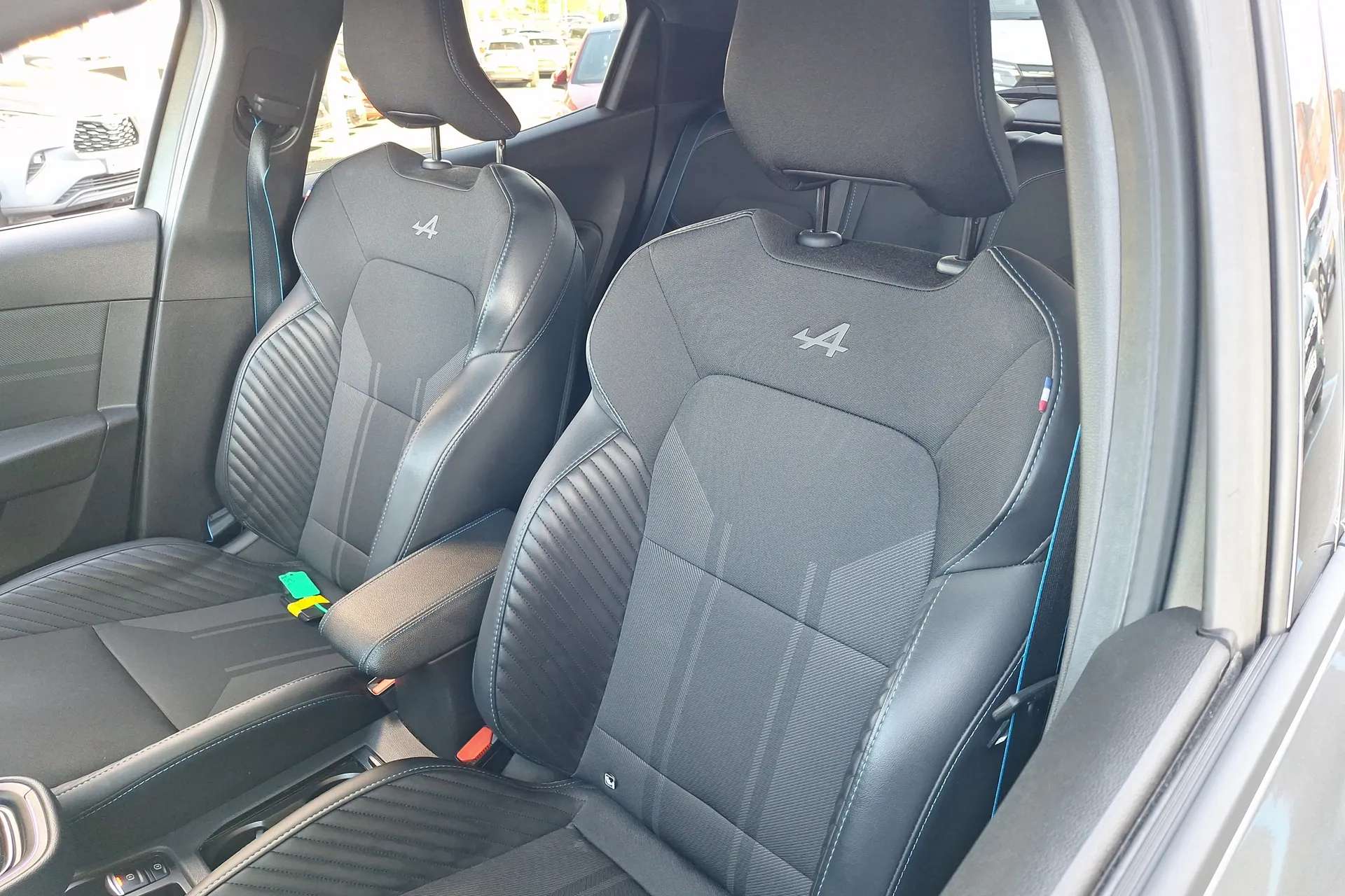 2025 RENAULT CLIO 2025 RENAULT CLIO
