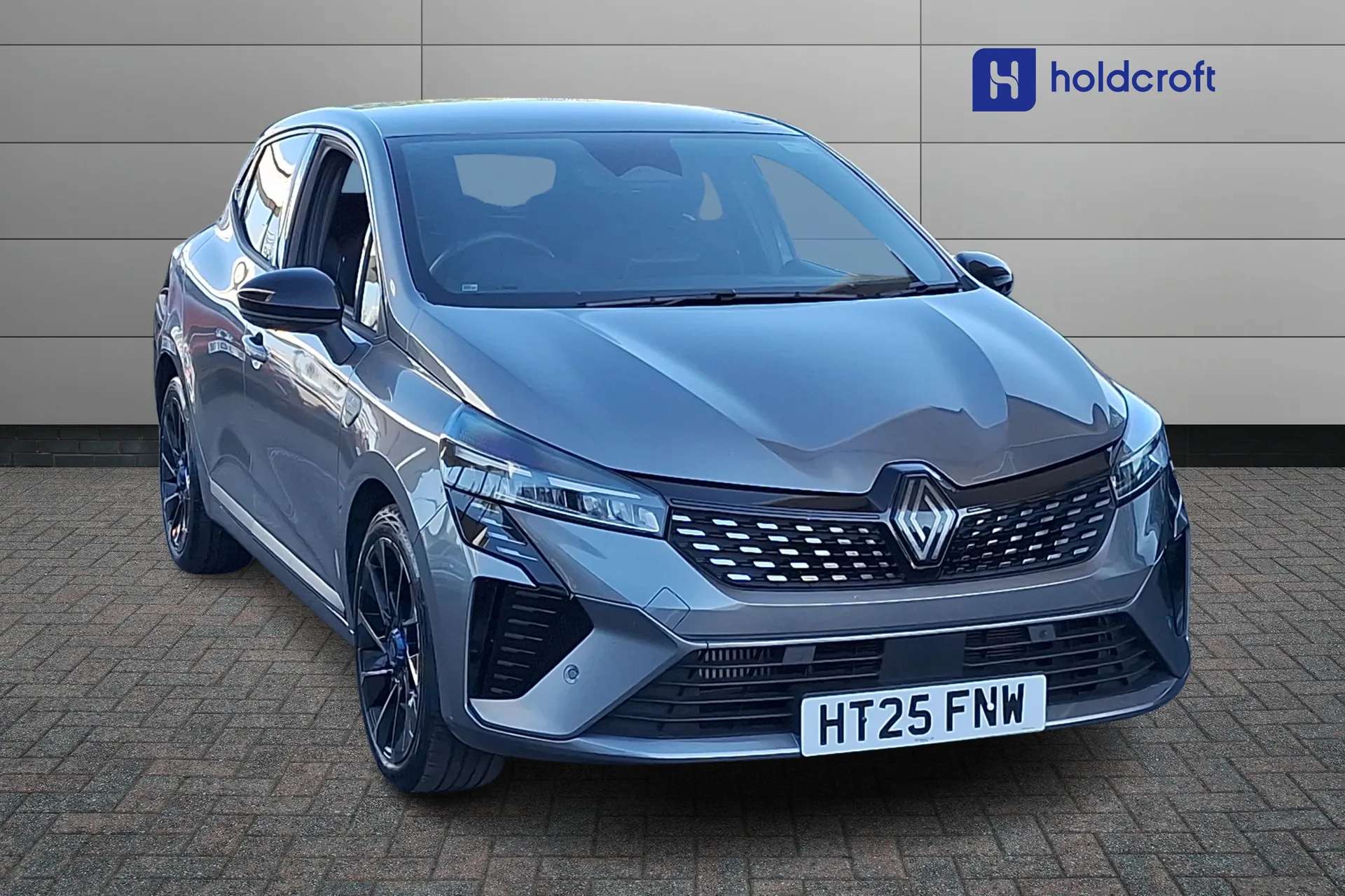 A 2025 RENAULT CLIO 1.0 TCe 90 Esprit Alpine 5dr A 2025 RENAULT CLIO 1.0 TCe 90 Esprit Alpine 5dr