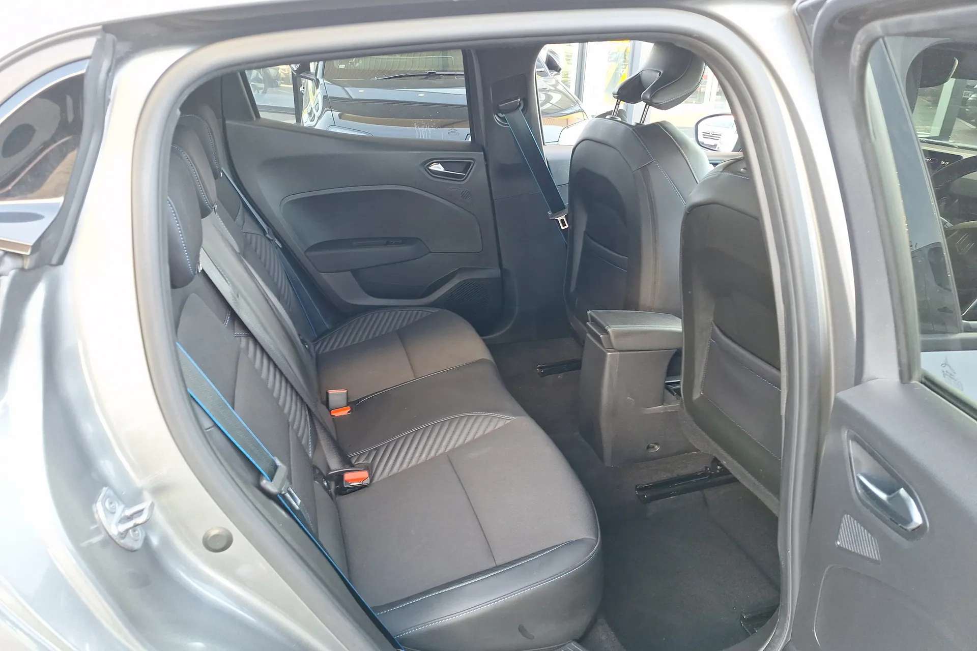 2025 RENAULT CLIO 2025 RENAULT CLIO