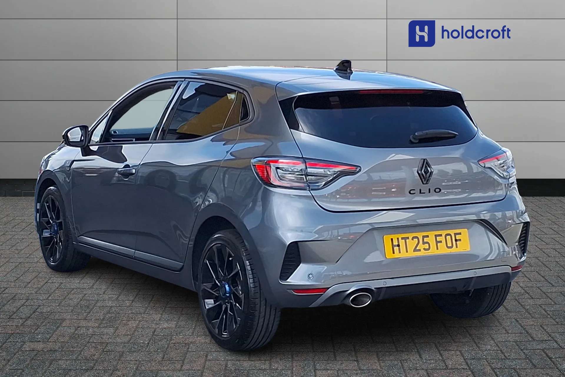 A 2025 RENAULT CLIO 1.0 TCe 90 Esprit Alpine 5dr A 2025 RENAULT CLIO 1.0 TCe 90 Esprit Alpine 5dr