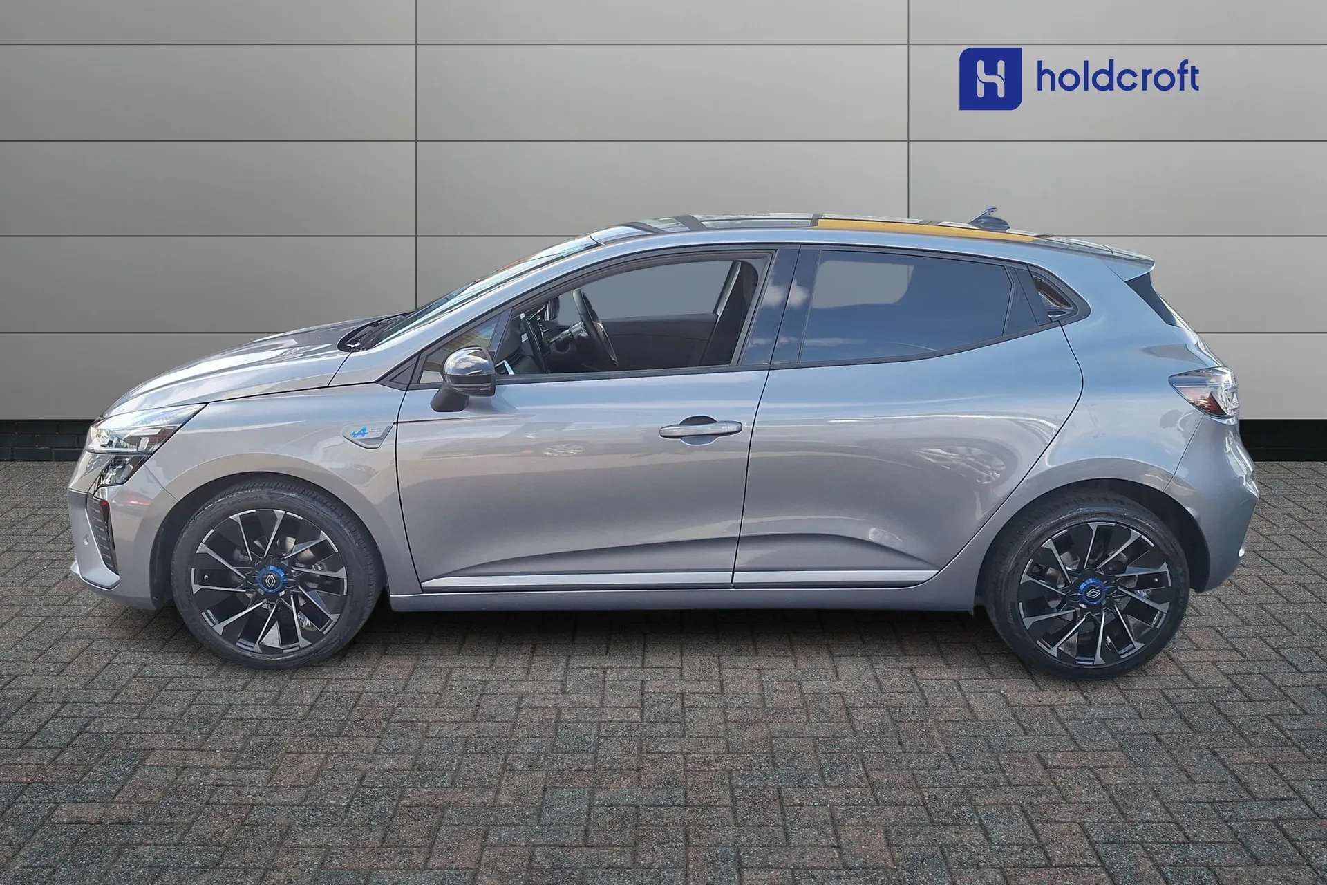 2025 RENAULT CLIO 2025 RENAULT CLIO