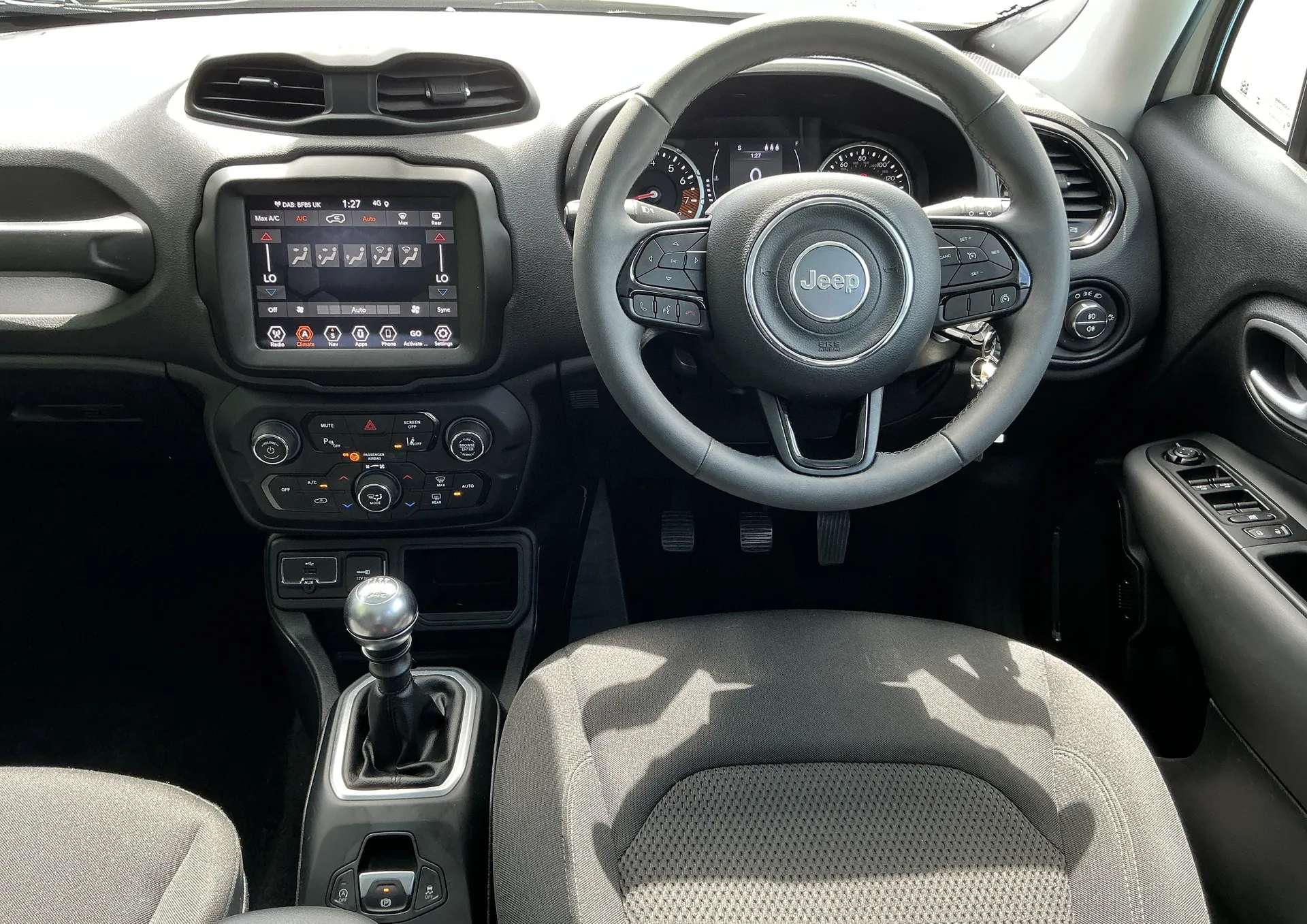 A 2021 JEEP RENEGADE 1.0 T3 GSE Night Eagle II 5dr A 2021 JEEP RENEGADE 1.0 T3 GSE Night Eagle II 5dr