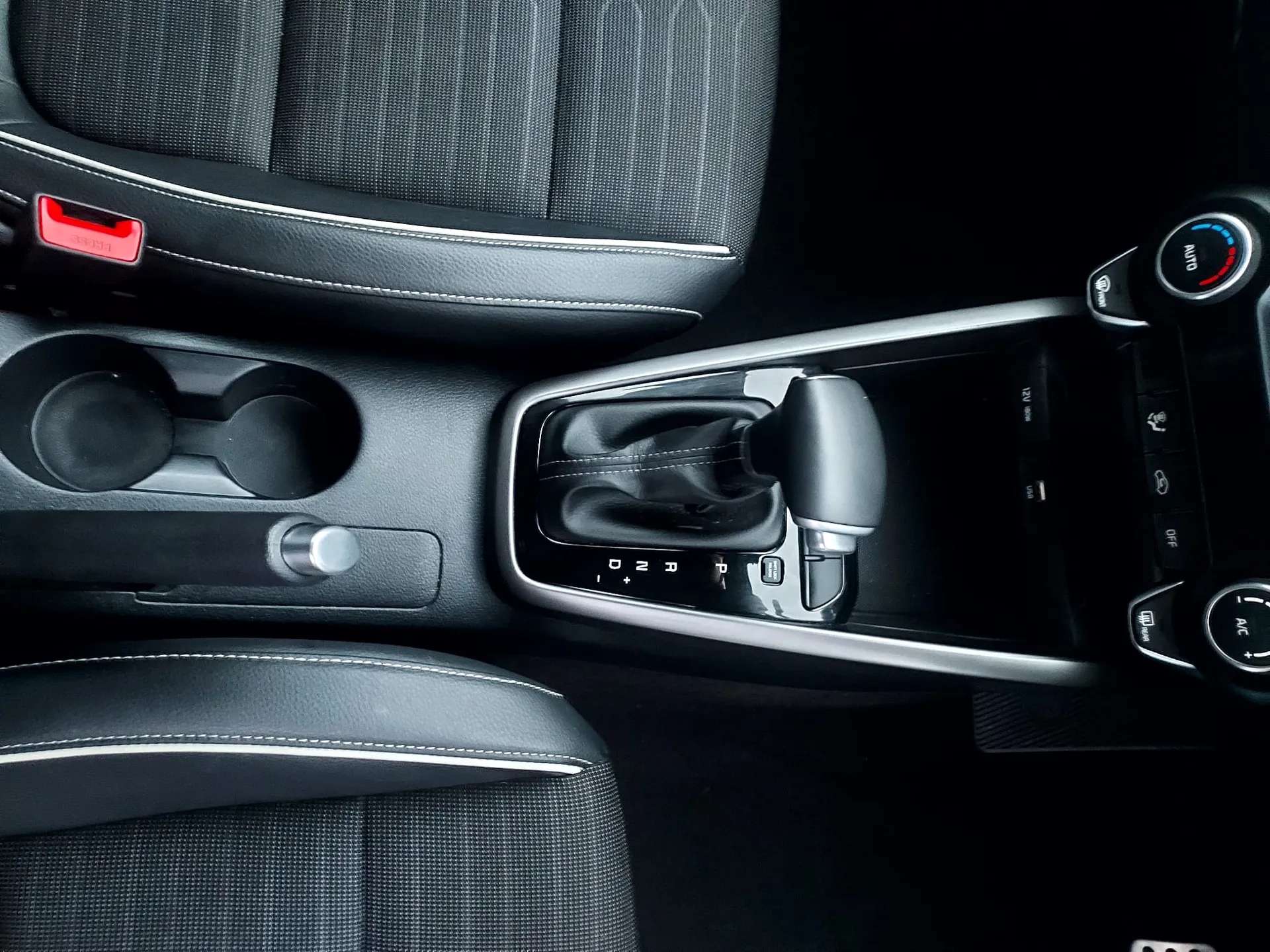 2021 KIA STONIC 2021 KIA STONIC