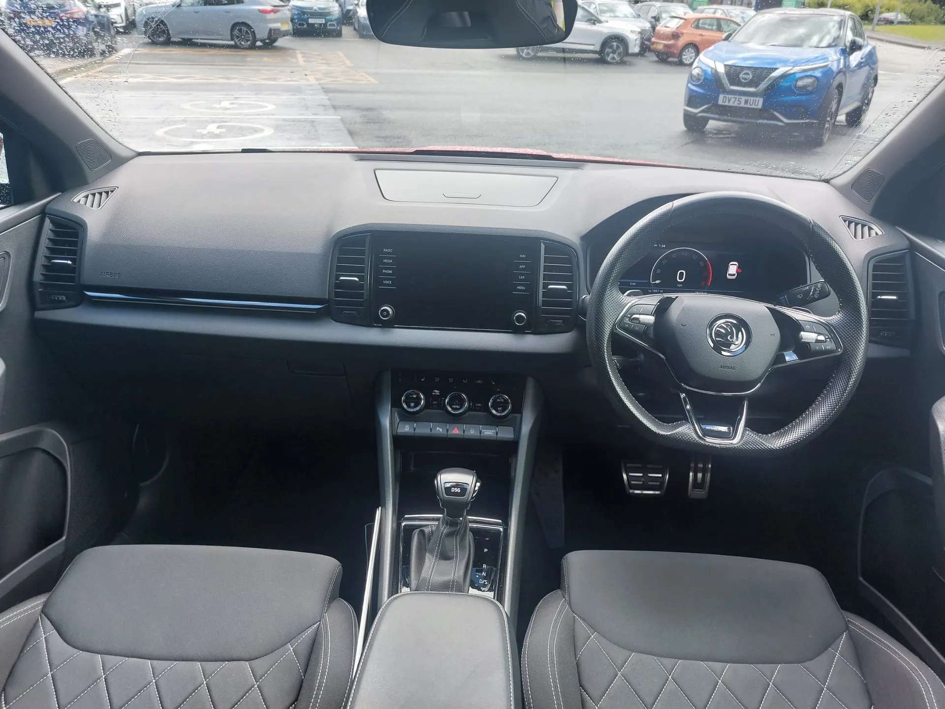 A 2021 SKODA KAROQ 1.5 TSI Sport Line 5dr DSG A 2021 SKODA KAROQ 1.5 TSI Sport Line 5dr DSG