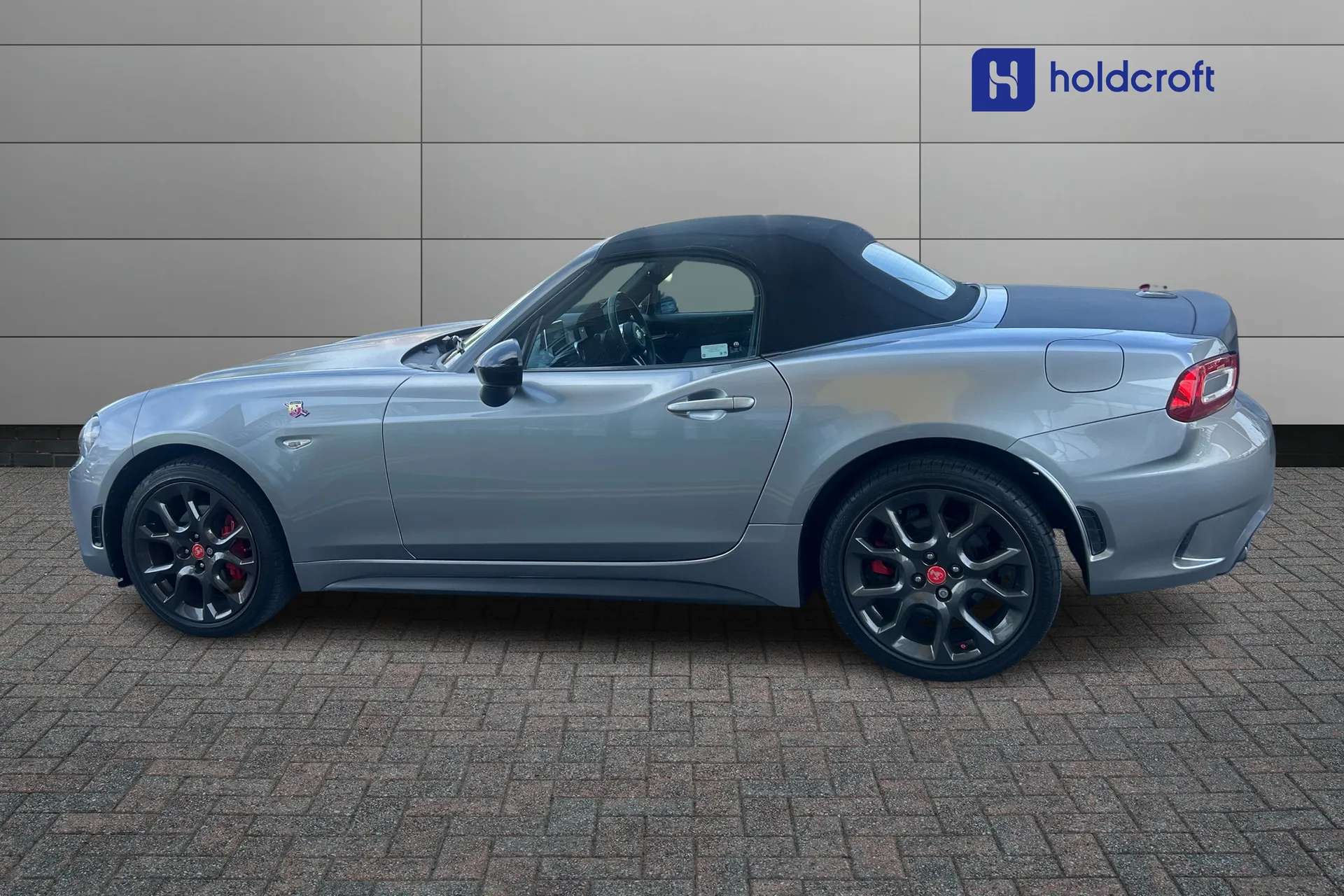 2018 ABARTH 124 SPIDER 2018 ABARTH 124 SPIDER