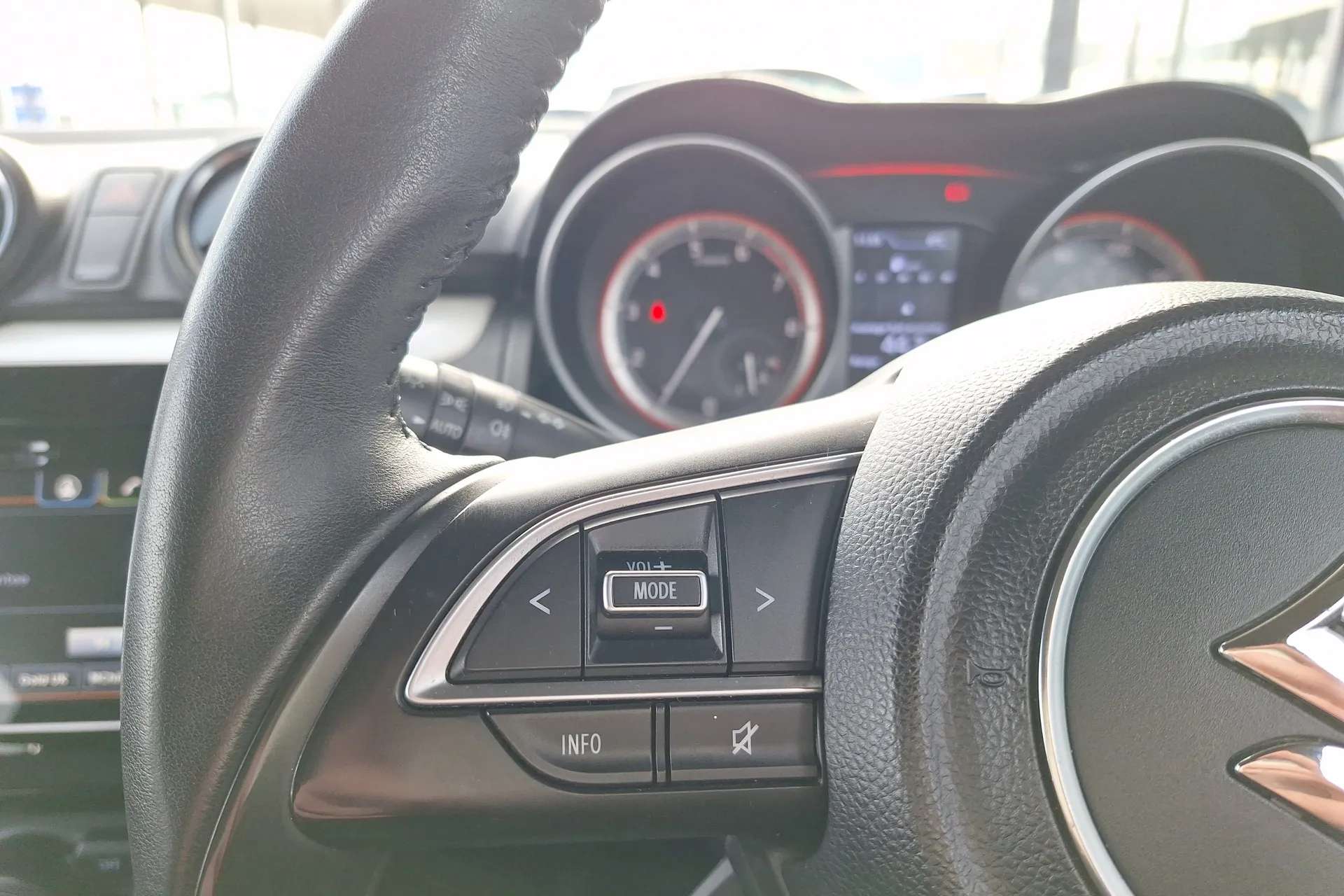 2019 SUZUKI SWIFT 2019 SUZUKI SWIFT