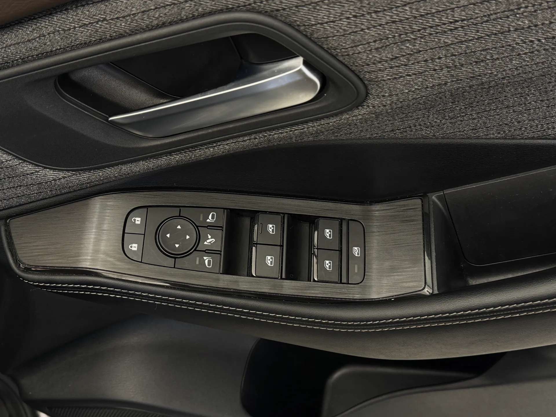 2024 NISSAN X-TRAIL 2024 NISSAN X-TRAIL