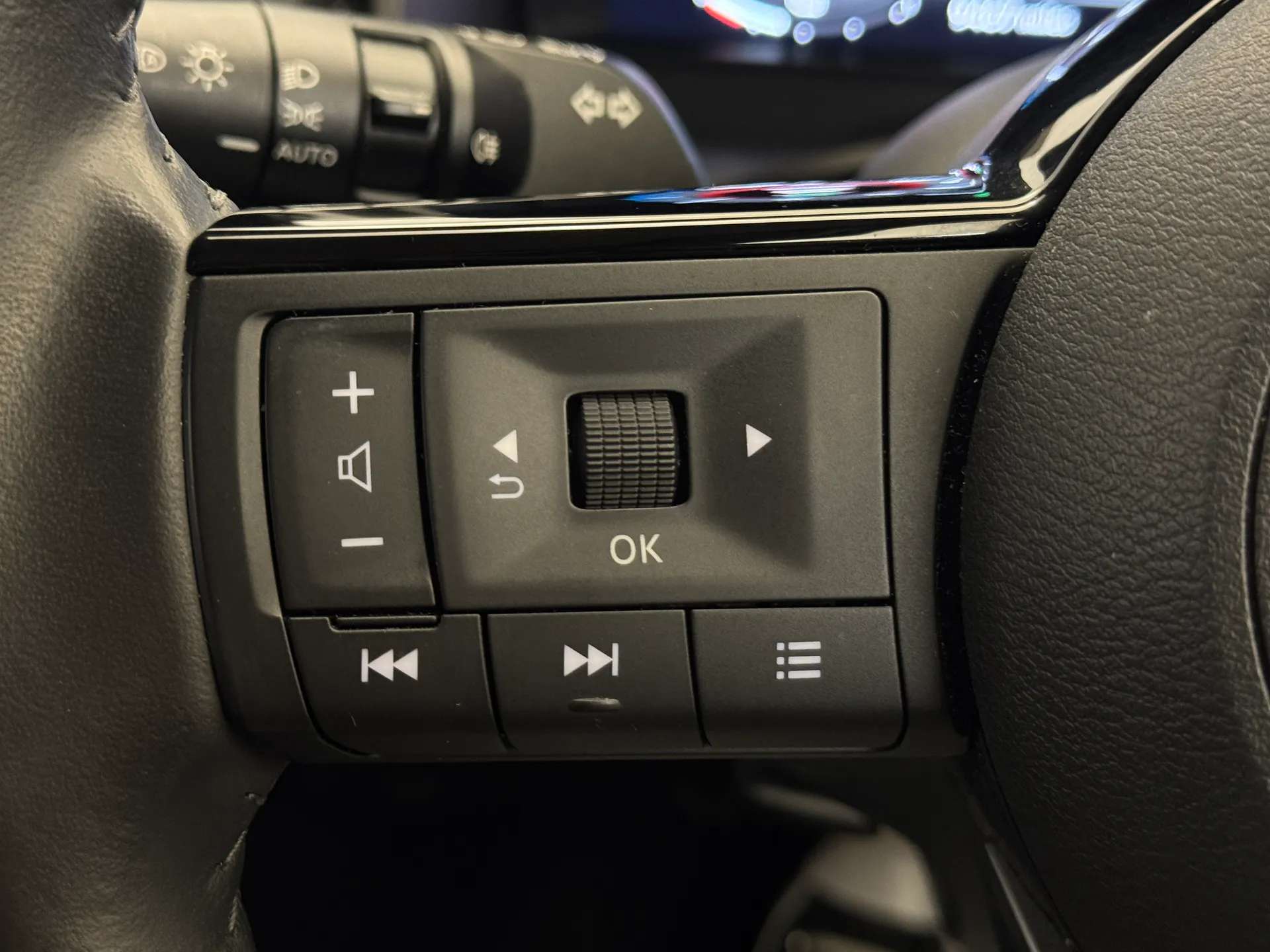 2024 NISSAN X-TRAIL 2024 NISSAN X-TRAIL