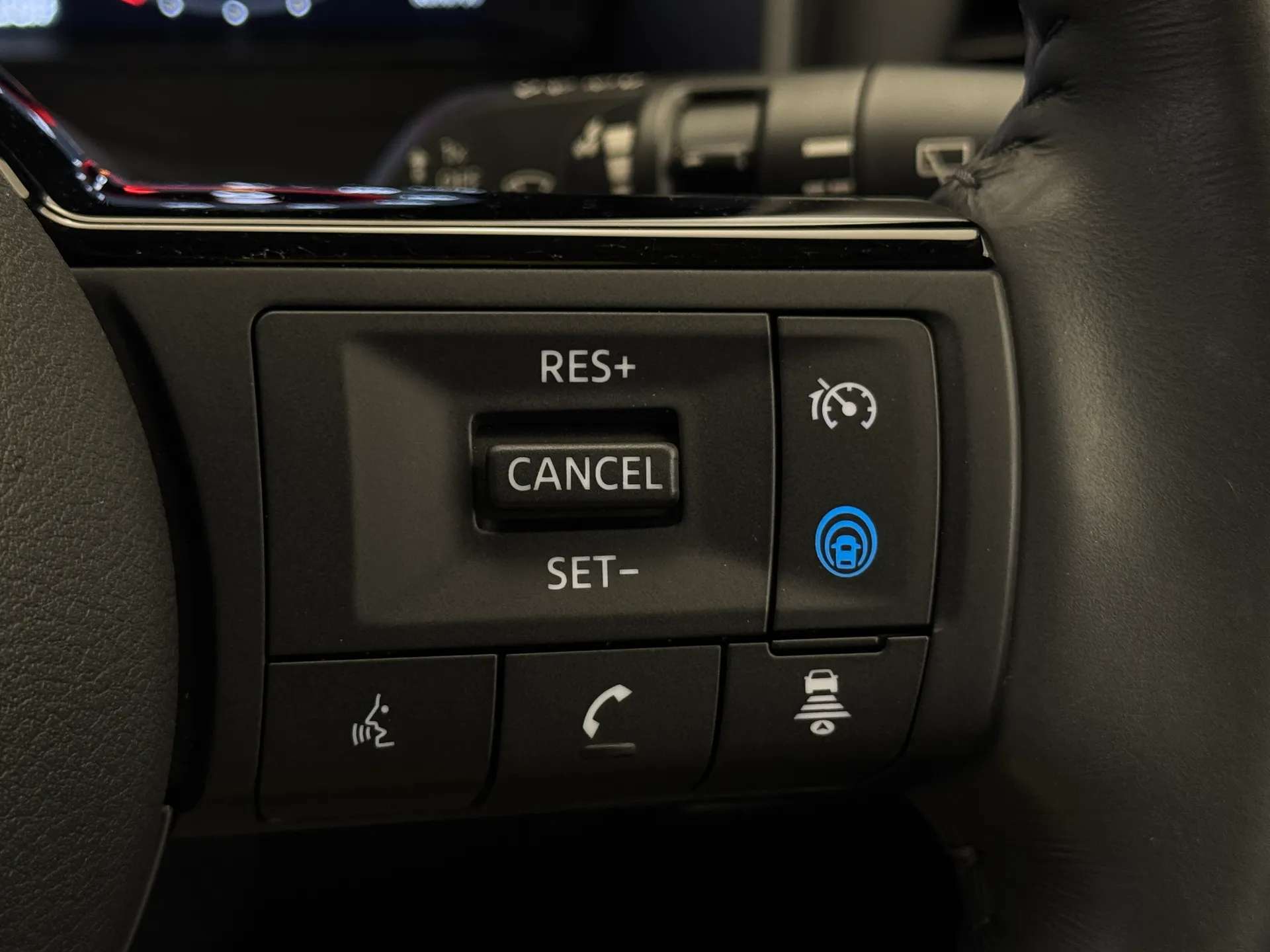 2024 NISSAN X-TRAIL 2024 NISSAN X-TRAIL