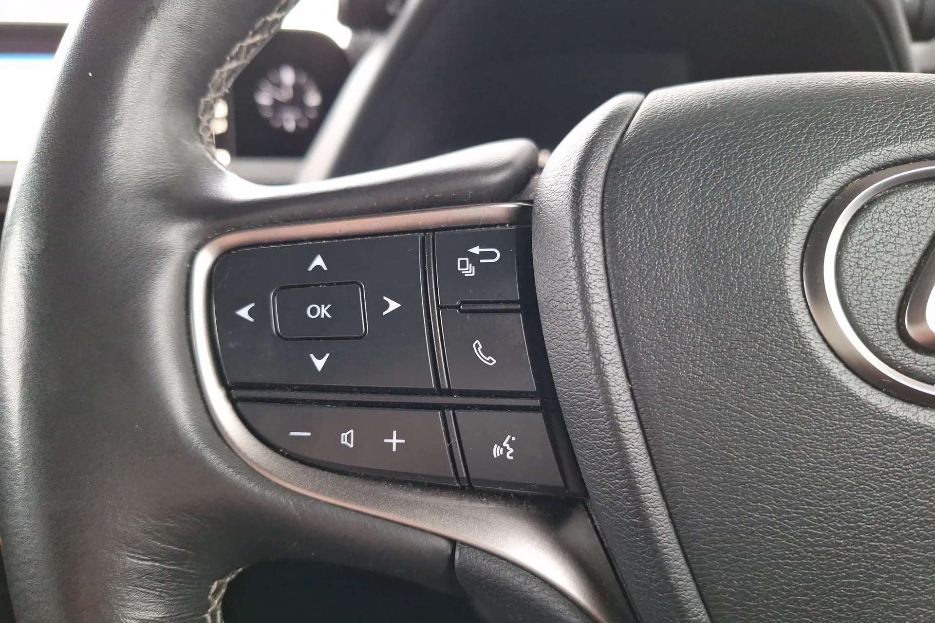 2020 LEXUS UX 2020 LEXUS UX