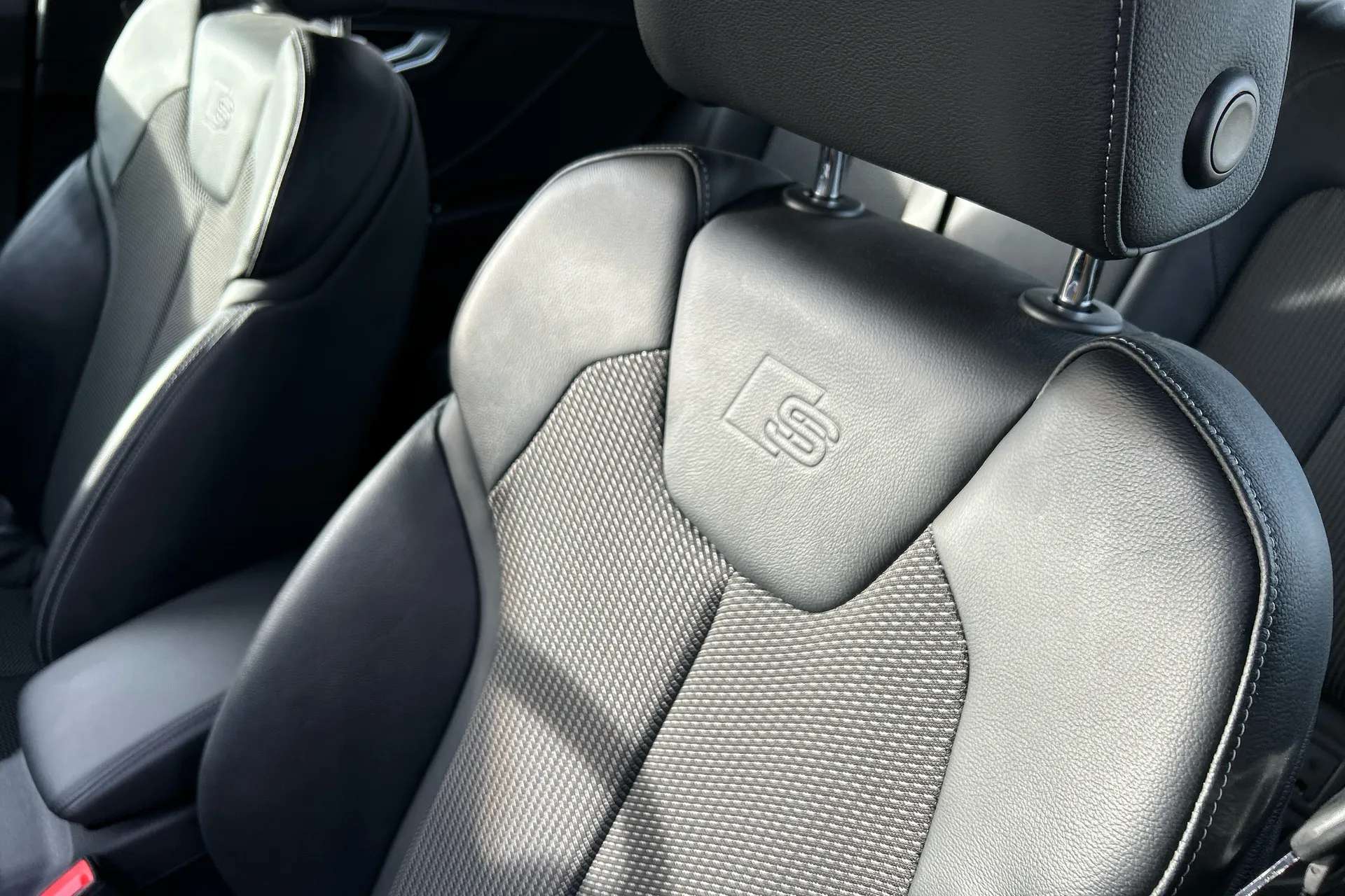 2019 AUDI Q2 2019 AUDI Q2