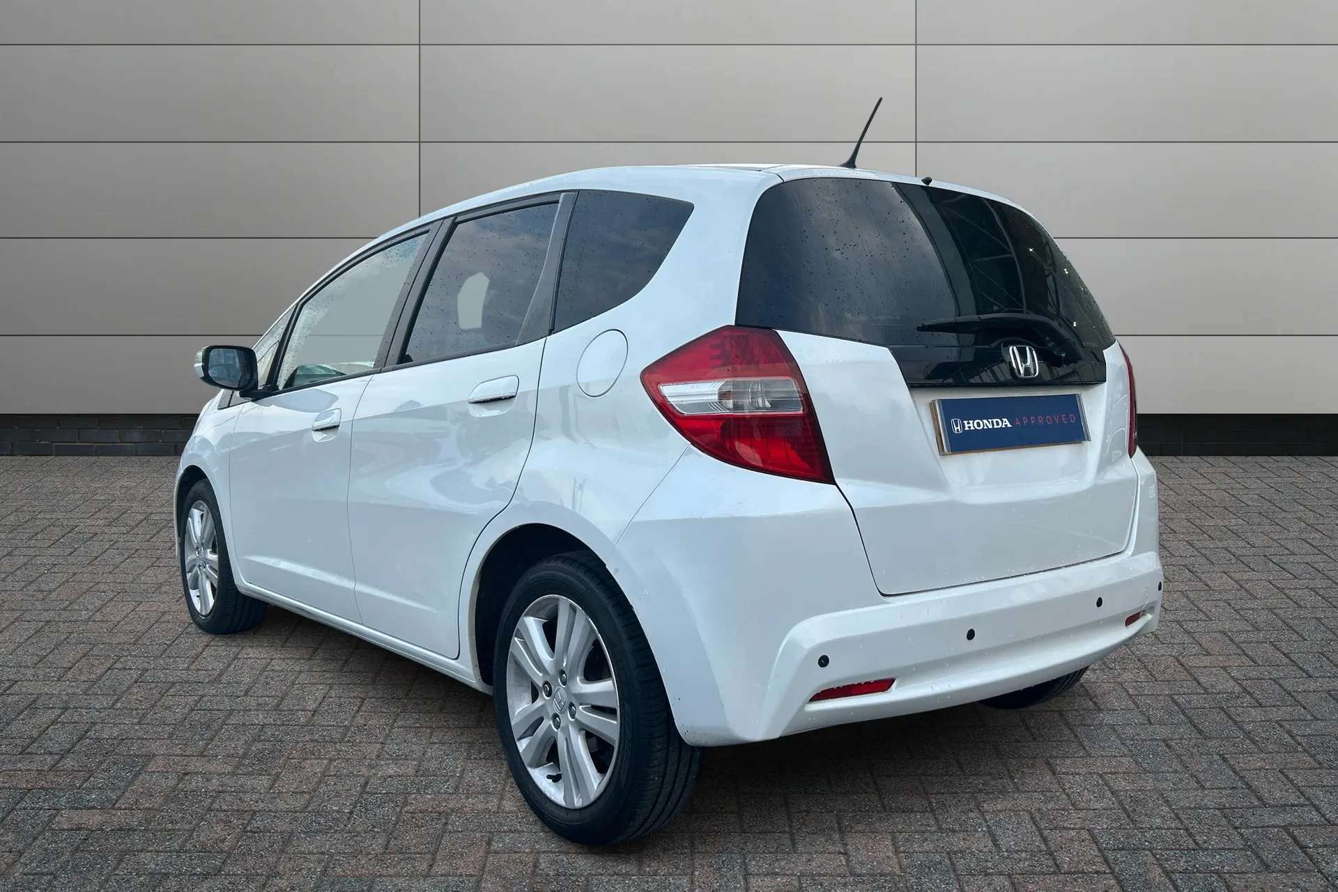 A 2013 HONDA JAZZ 1.4 i-VTEC EX 5dr CVT A 2013 HONDA JAZZ 1.4 i-VTEC EX 5dr CVT