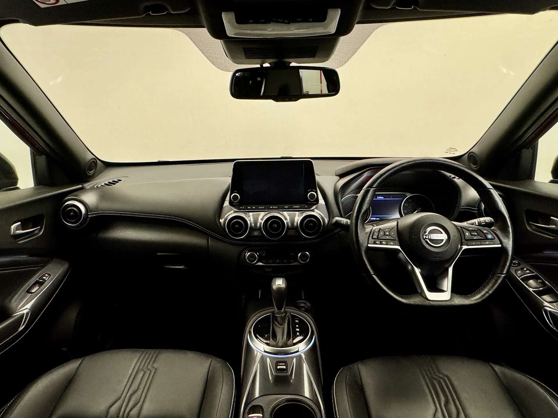 A 2023 NISSAN JUKE 1.6 Hybrid Tekna 5dr Auto A 2023 NISSAN JUKE 1.6 Hybrid Tekna 5dr Auto