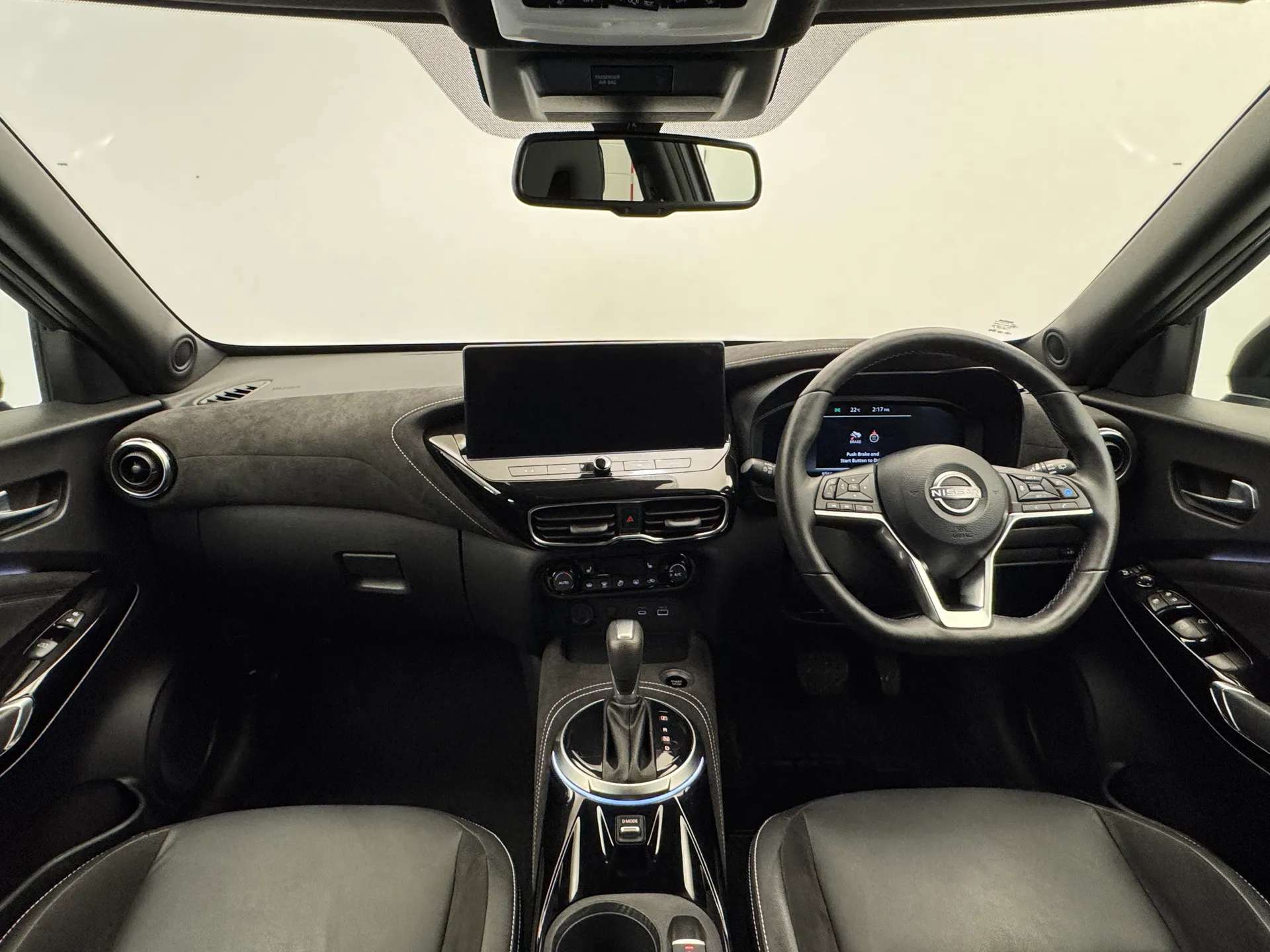 A 2025 NISSAN JUKE 1.6 Hybrid Tekna+ 5dr Auto A 2025 NISSAN JUKE 1.6 Hybrid Tekna+ 5dr Auto
