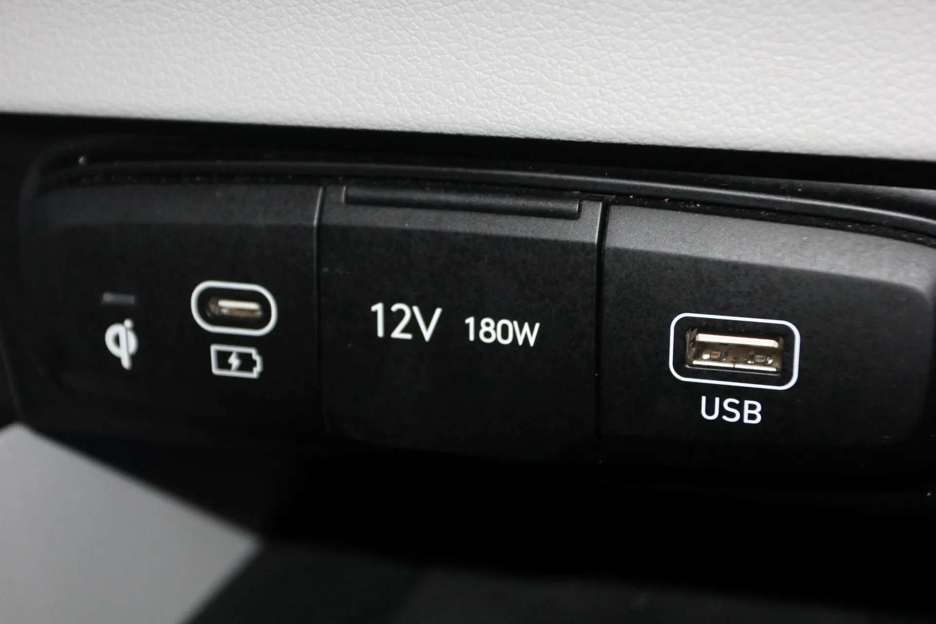 2024 HYUNDAI BAYON 2024 HYUNDAI BAYON